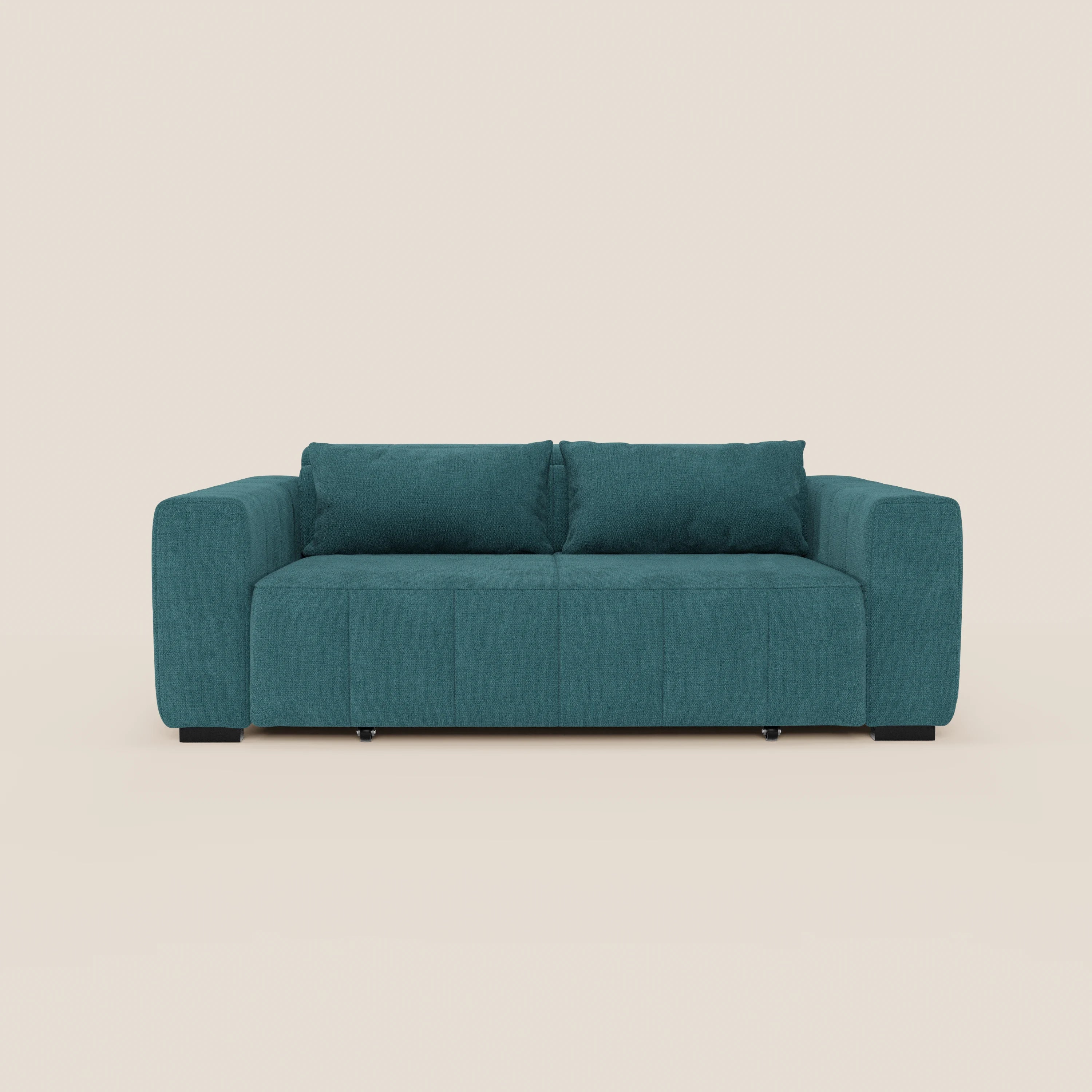 Il divano Doric 3 posti di Divani.Store, in tessuto T23 facile da pulire, presenta un design moderno color verde acqua con ampi braccioli, cuscini in tessuto, due cuscini per la seduta e lo schienale, poggiatesta reclinabili, sedili reclinabili elettricamente e sottili gambe nere.