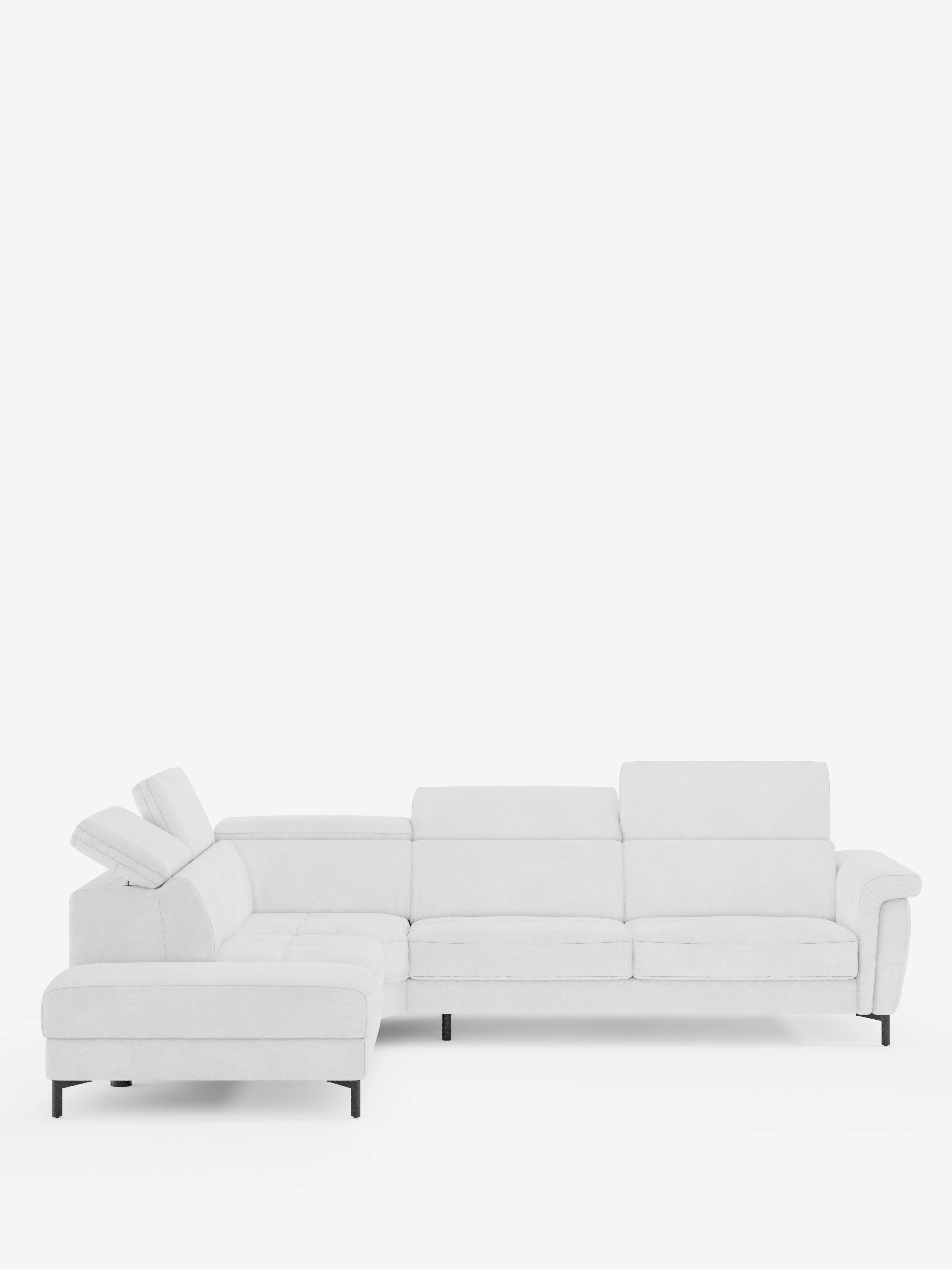 Il divano letto angolare Capri di Divani.Store è un moderno divano componibile a forma di L di colore grigio chiaro, dotato di poggiatesta regolabili, ampi braccioli ed eleganti gambe in metallo nero. Su uno sfondo bianco a tinta unita, il suo design moderno è valorizzato da una spaziosa chaise longue sul lato sinistro; è rivestito in tessuto di velluto T30 resistente alle macchie e dotato di un materasso ad alte prestazioni.