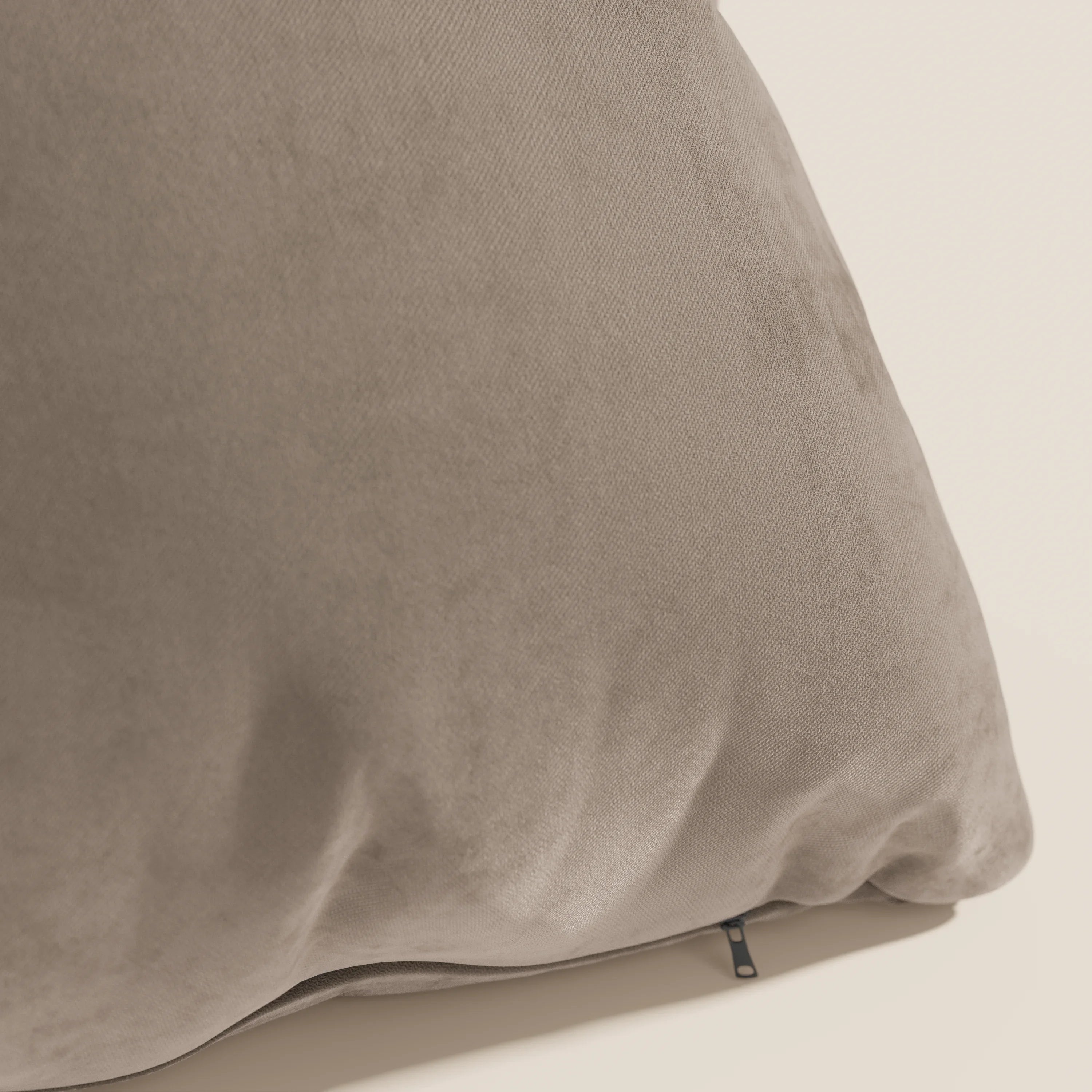 Gioiello cuscino in elegante tessuto morbido T30 - divani.store