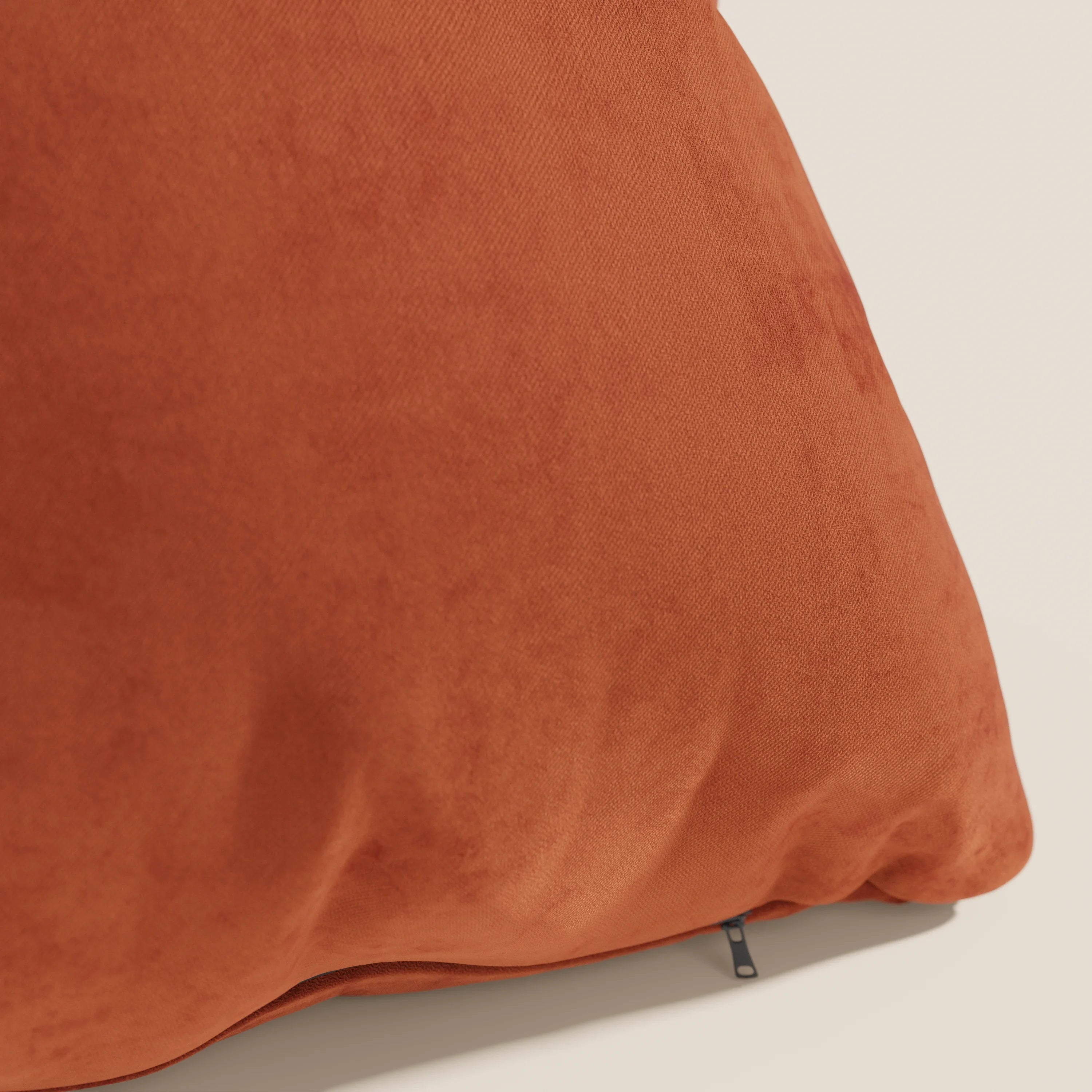 Gioiello cuscino in elegante tessuto morbido T30 - divani.store