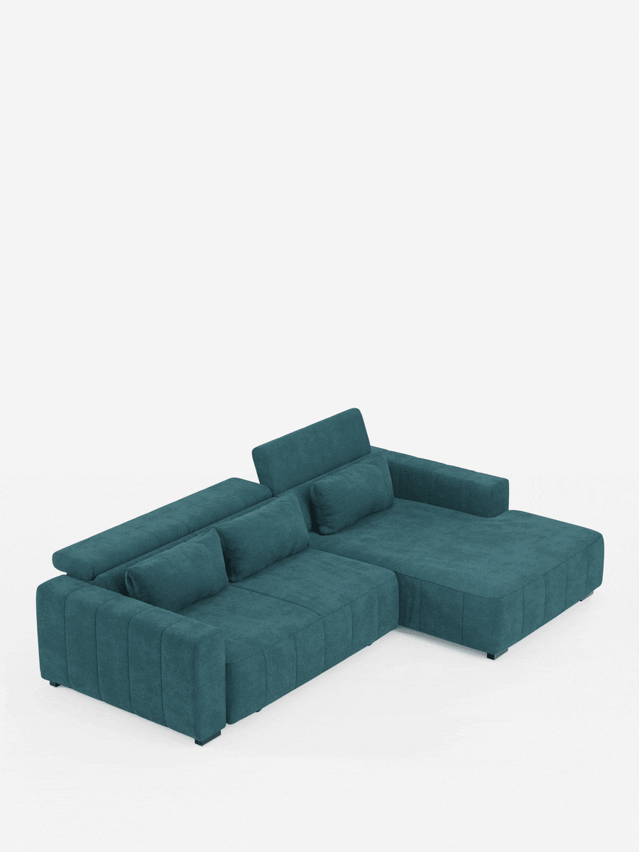 Il divano angolare Doric con penisola e sedute allungabili con funzione relax elettrica di Divani.Store, in blu verde acqua, presenta sedute ampie, schienali bassi e poggiatesta regolabili (reclinabili). Questo divano moderno dalle linee squadrate include una chaise longue sul lato destro ed è dotato di tre cuscini cilindrici coordinati disposti lungo lo schienale. Rivestito in tessuto T23 facile da pulire, poggia su piccoli piedini neri.