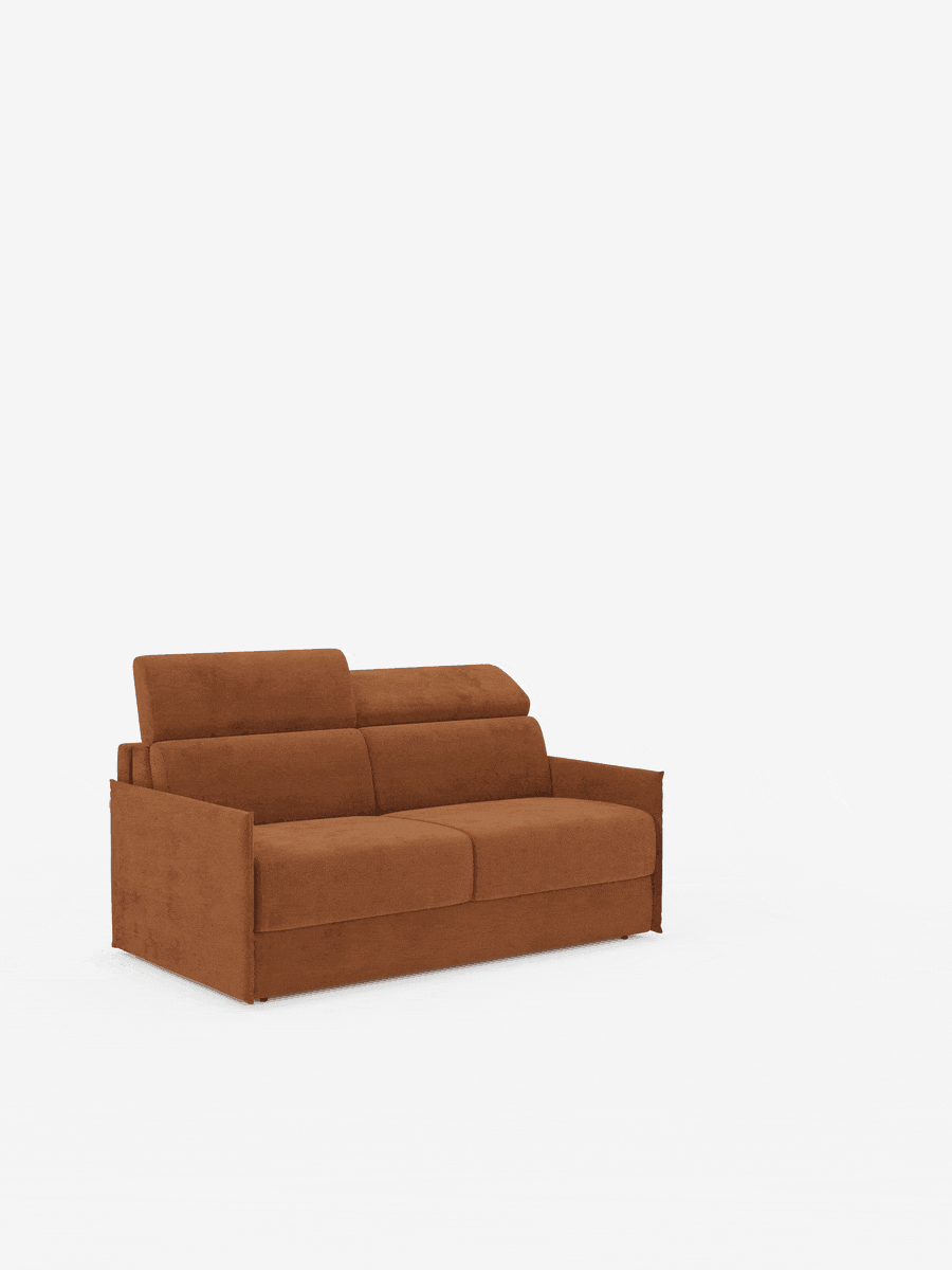 Il divano letto Miryam con poggiatesta reclinabili e comfort maxi di Divani.Store, caratterizzato da un design compatto in morbido tessuto T31 resistente alle macchie e dotato di due cuscini di seduta e braccioli, è posto al centro di uno sfondo bianco a tinta unita, per uno stile minimalista e contemporaneo e un effetto di spaziosità.