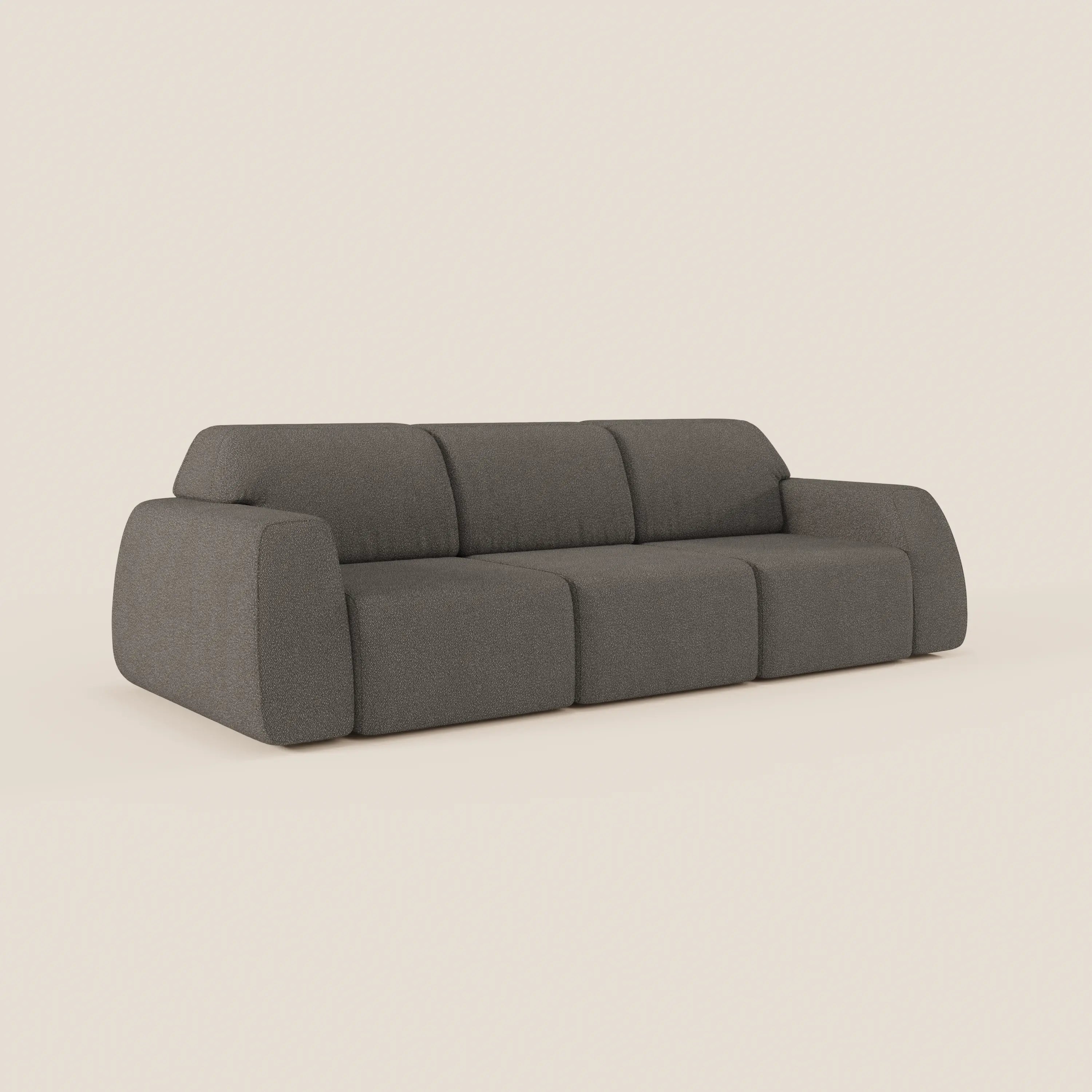 Il divano Orbit di Divani.Store è caratterizzato da 3 sedute indipendenti scorrevoli e allungabili, ampi braccioli e un design minimalista e di basso profilo. Rivestito in tessuto antimacchia T33 grigio scuro effetto cotone, sfoderabile.