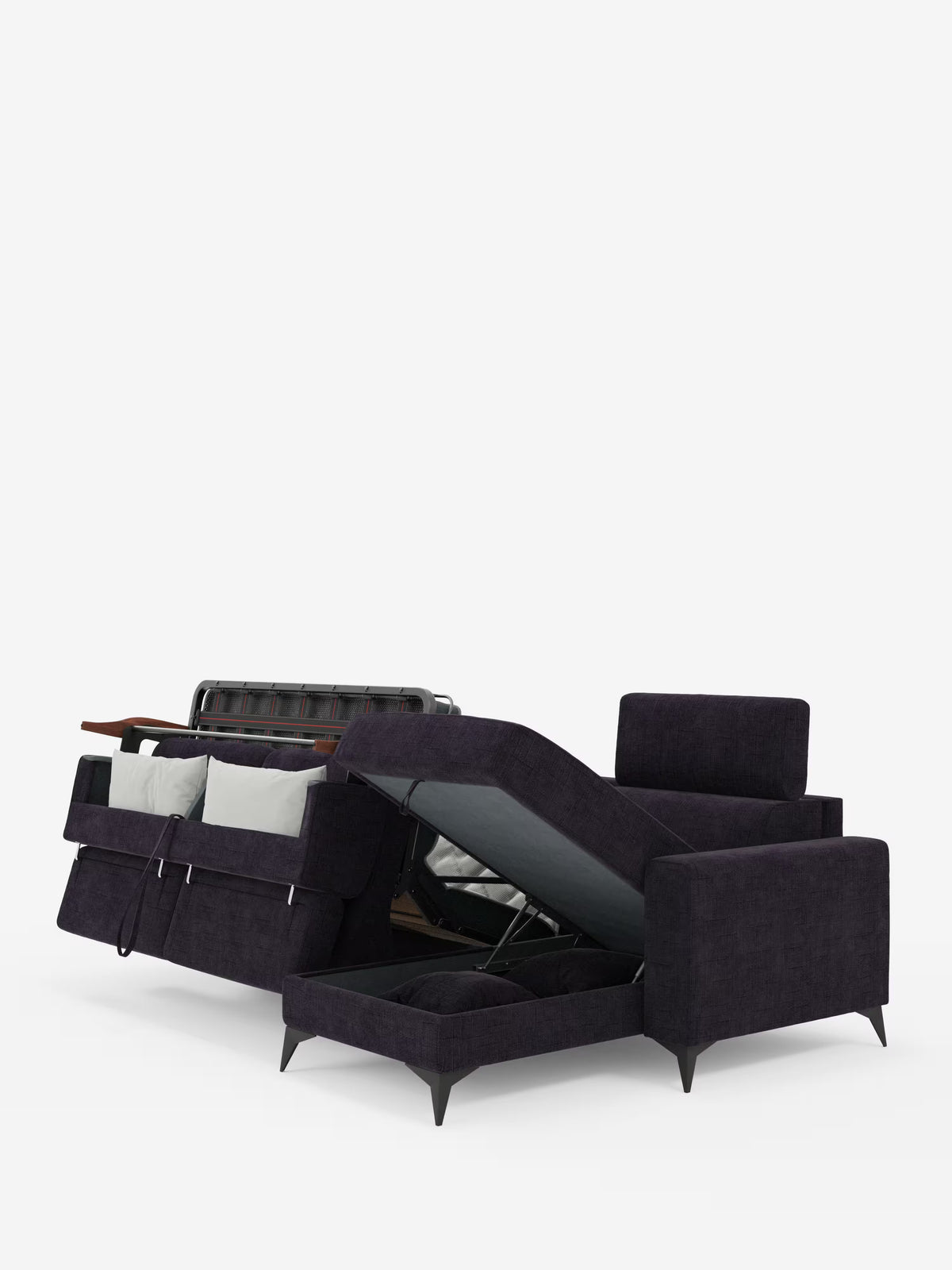 Il divano letto angolare Pegaso di Divani.Store, rivestito in tessuto jacquard smacchiabile T22 color viola scuro, presenta un letto estraibile parzialmente esteso sul lato sinistro e un vano contenitore aperto sotto la penisola contenitore sul lato destro. Caratterizzato da gambe nere sottili e affusolate e da moderne linee squadrate, il divano include anche poggiatesta reclinabili regolabili, il tutto su uno sfondo bianco a tinta unita.