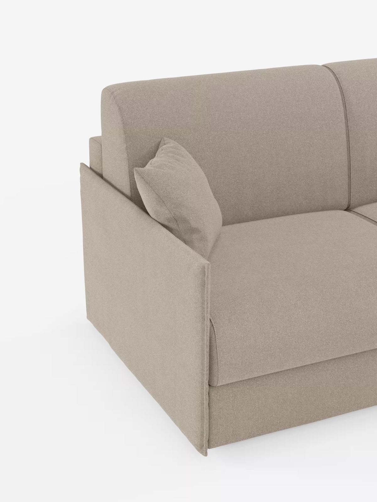 Il divano letto matrimoniale sfoderabile Evans di Divani.Store presenta un design compatto rivestito in beige, con schienale dritto, cuscini di seduta spessi e ampi braccioli. In un angolo è posizionato un cuscino decorativo beige abbinato. Su uno sfondo bianco, questo divano salvaspazio moderno e minimalista include anche un pratico vano portaoggetti per i cuscini ed è realizzato in tessuto T23 resistente alle macchie.
