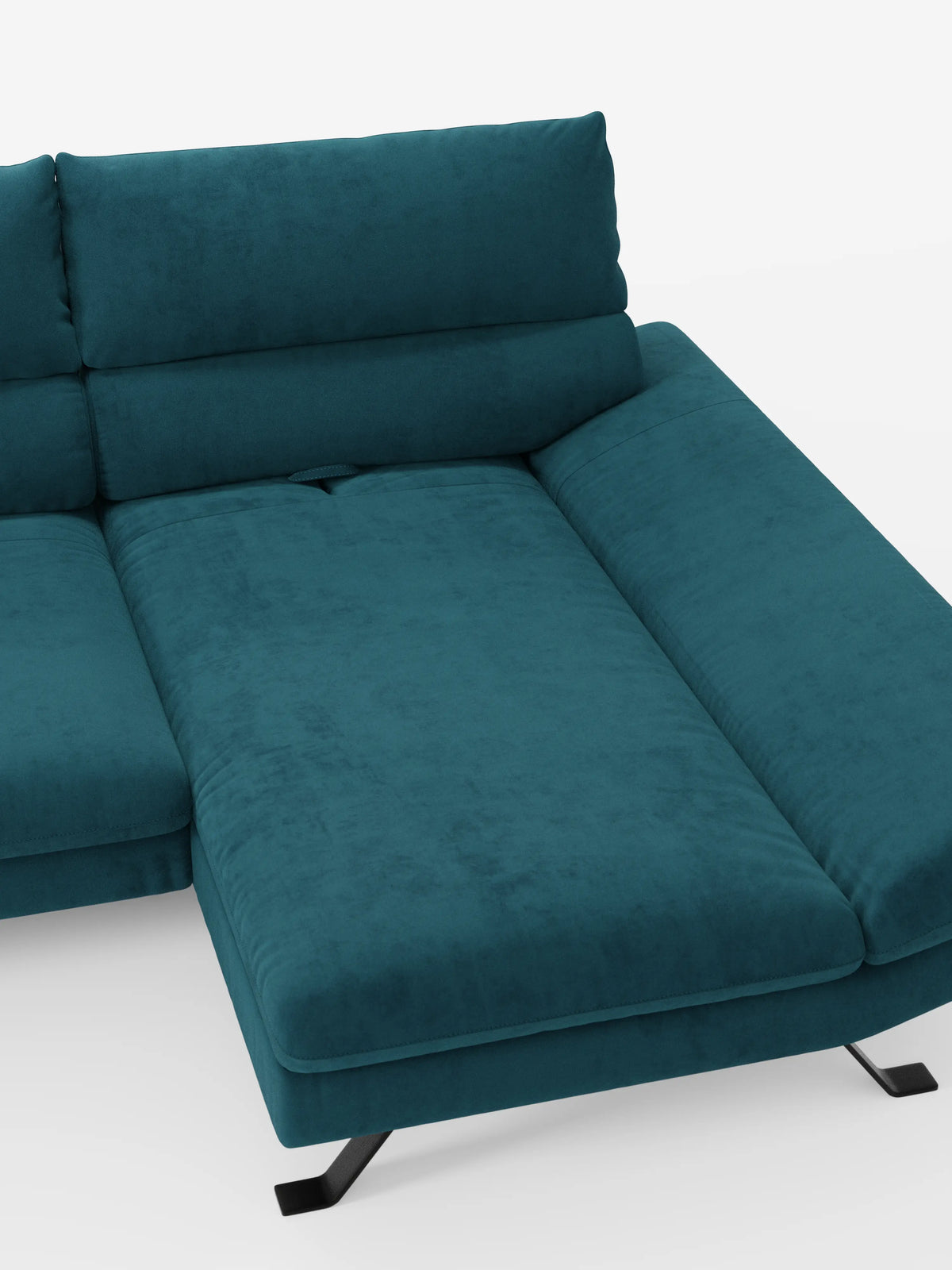 Il divano angolare Eclipse con penisola e schienali traslanti in microfibra tecnica smacchiabile T11 di Divani.Store è un moderno divano componibile color verde acqua, caratterizzato da cuscini ampi e morbidi e da schienali traslanti regolabili, qui presentato con l’estensione a chaise longue. Rivestito in morbida microfibra resistente alle macchie (T11), poggia su eleganti gambe in metallo nero e vanta un design contemporaneo dal profilo basso che risalta sullo sfondo bianco a tinta unita.