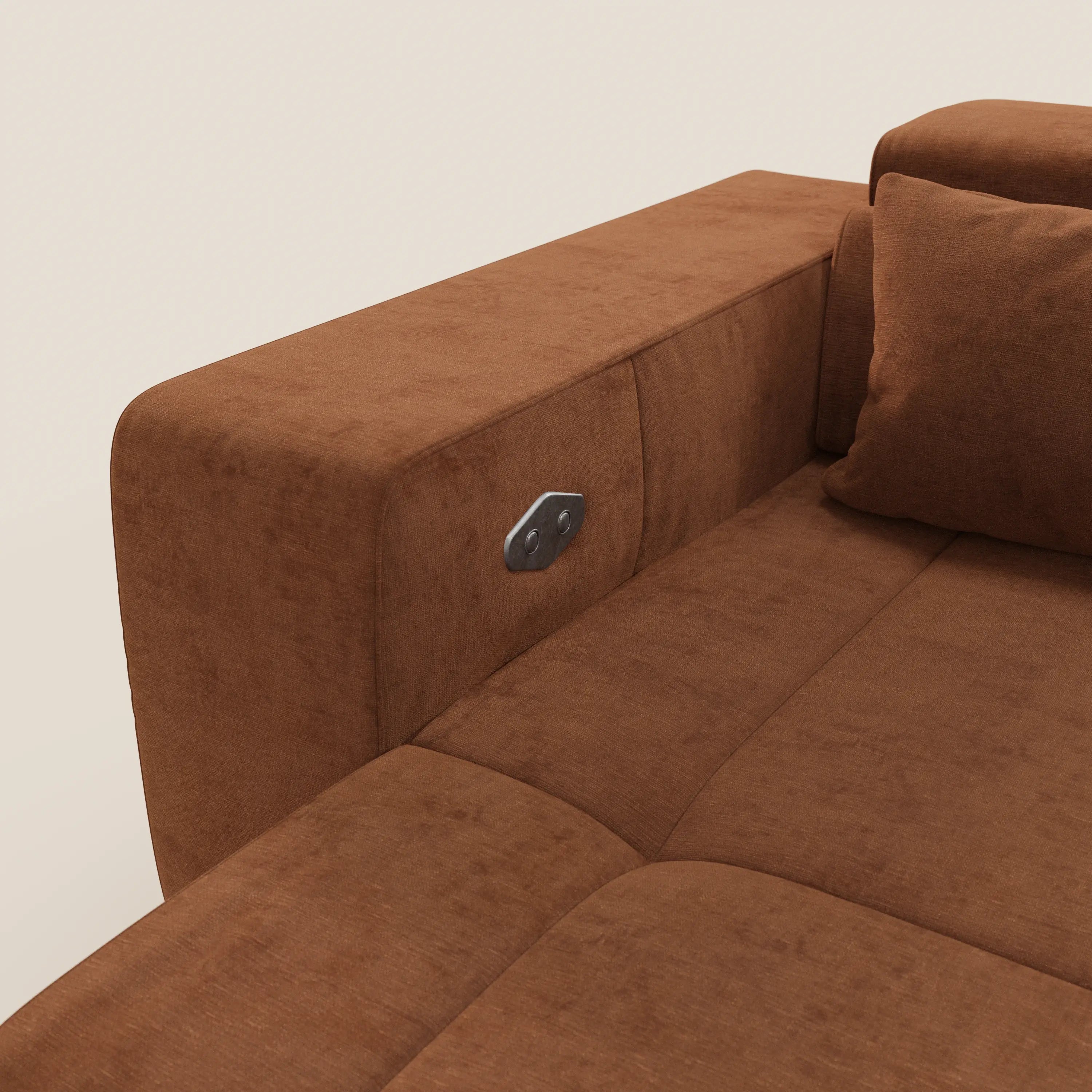Monarch Divano angolare con penisola e Relax Elettrico per allungamento sedute - Poggiatesta Reclinabili in tessuto morbido smacchiabile T31 - divani.store