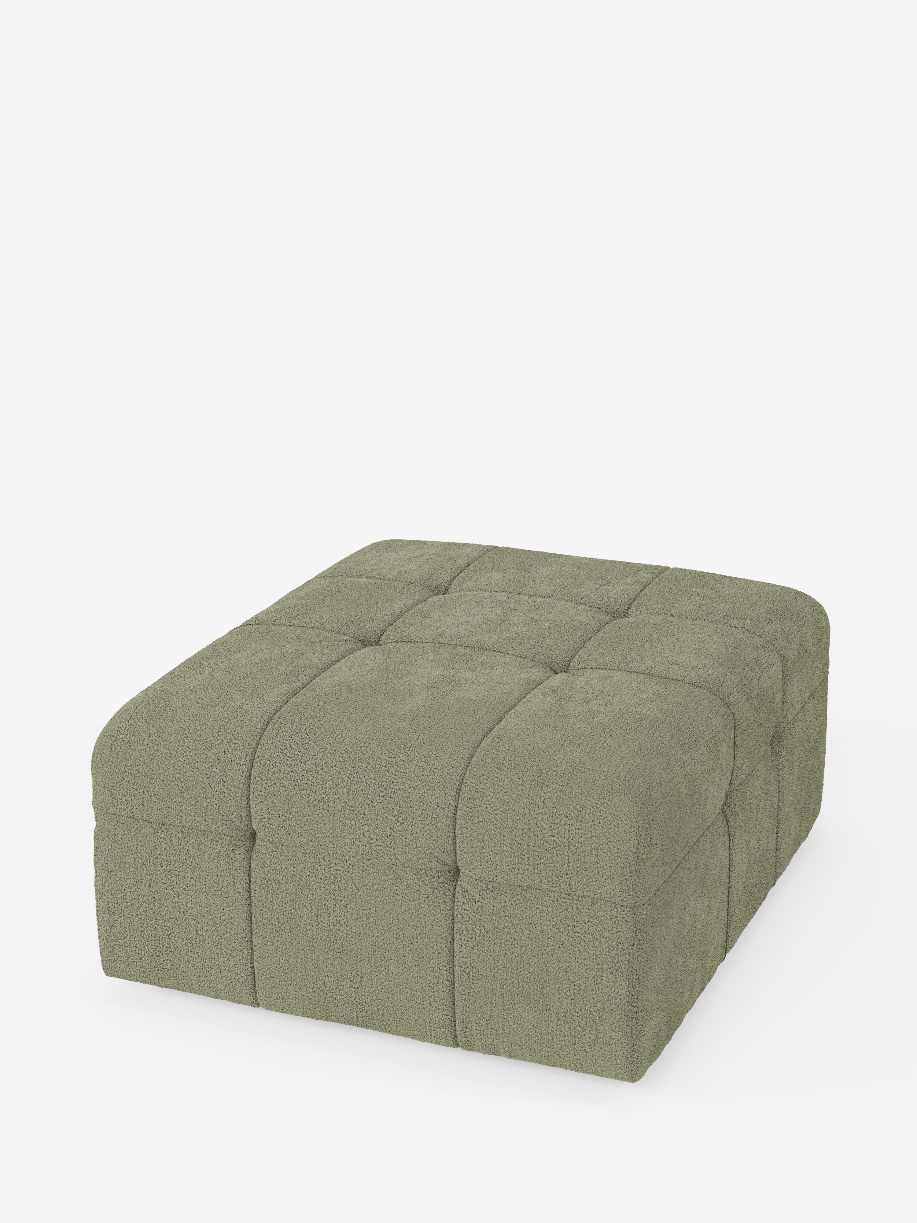 Un pouf e modulo quadrato “Mosaic” di Divani.Store, in colore verde oliva, caratterizzato da un design capitonné con motivo a griglia trapuntato sulla parte superiore e sui lati. Rivestito in tessuto bouclé T21 smacchiabile, presenta un aspetto materico e lussuoso. Il pouf poggia direttamente sul pavimento bianco senza gambe visibili. Questo articolo Made in Italy misura 96x77 cm ed è fotografato su uno sfondo bianco a tinta unita.
