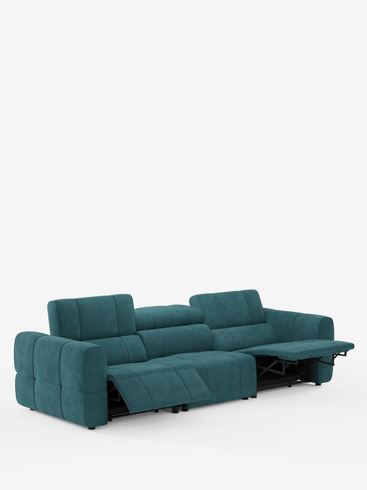 Un divano modulare Giotto a quattro posti in tessuto verde acqua, con poggiatesta reclinabili e funzione relax elettrica opzionale in tessuto smacchiabile T23, dotato di due sedute reclinabili che lasciano intravedere la struttura meccanica nera.