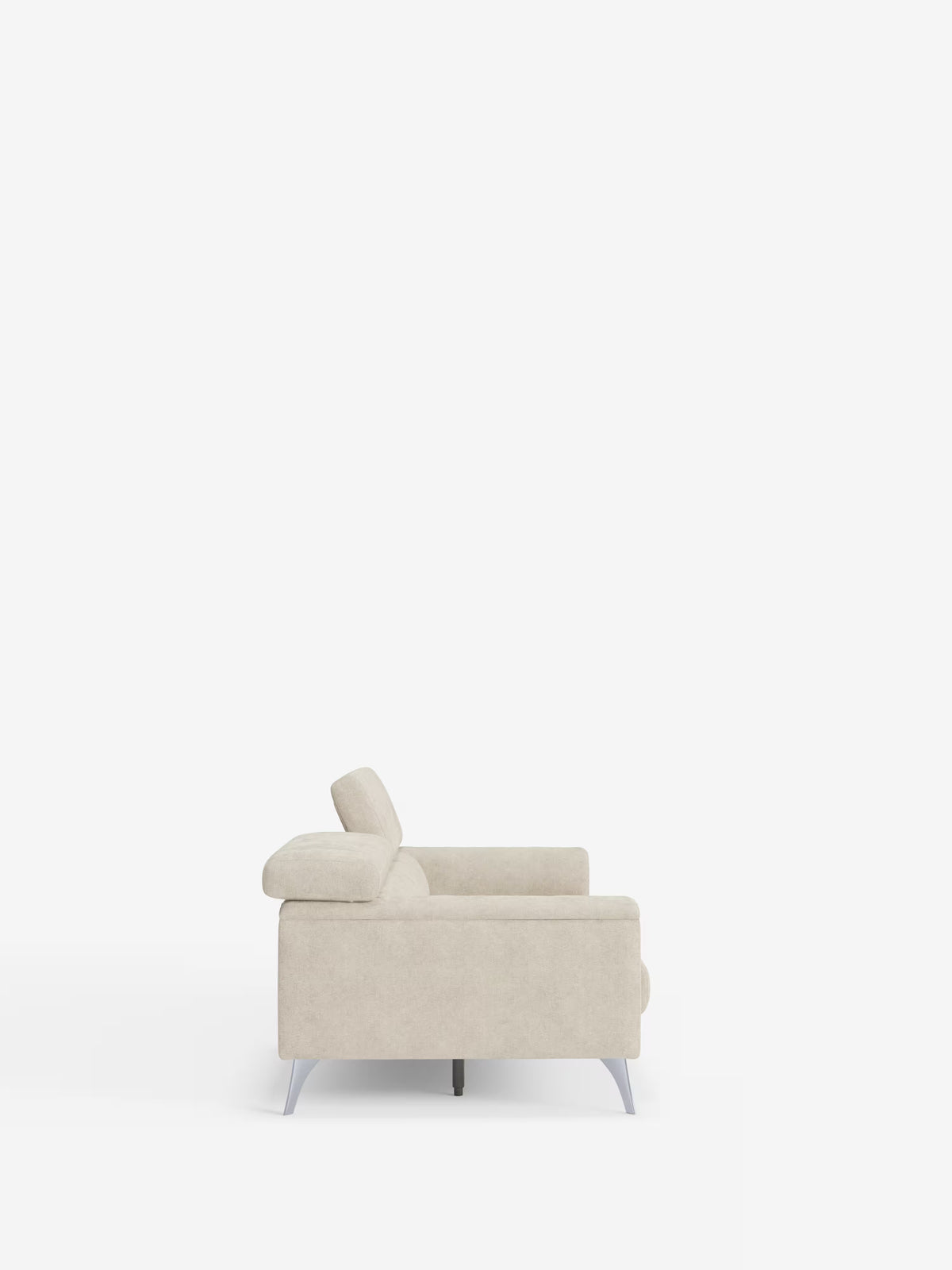 Vista laterale del divano Caravaggio a 2 e 3 posti con sedute allungabili e poggiatesta reclinabili di Divani.Store, rivestito in tessuto T31, elegante e facile da pulire, caratterizzato da un design moderno e minimalista con braccioli e quattro gambe angolari in metallo, perfetto per un salotto in stile contemporaneo.