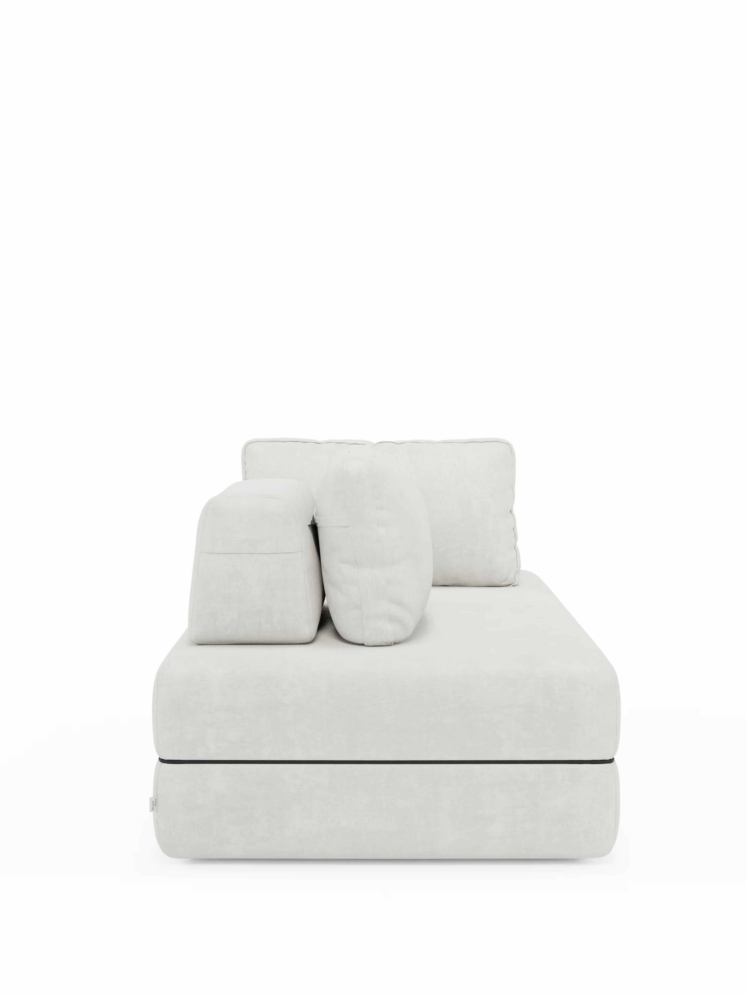 Il divano letto matrimoniale Rift di Divani.Store, dal design contemporaneo e minimalista, è qui raffigurato in tessuto grigio chiaro in una vista frontale. Caratterizzato da morbidi cuscini di seduta e schienale dalle linee slanciate, offre un aspetto accogliente e confortevole, incarnando lo stile di un divano letto a 2 o 3 posti con schienali regolabili. Il materasso in memory foam T31, alto 22 cm, garantisce un comfort extra, il tutto su uno sfondo bianco candido che ne esalta il design.