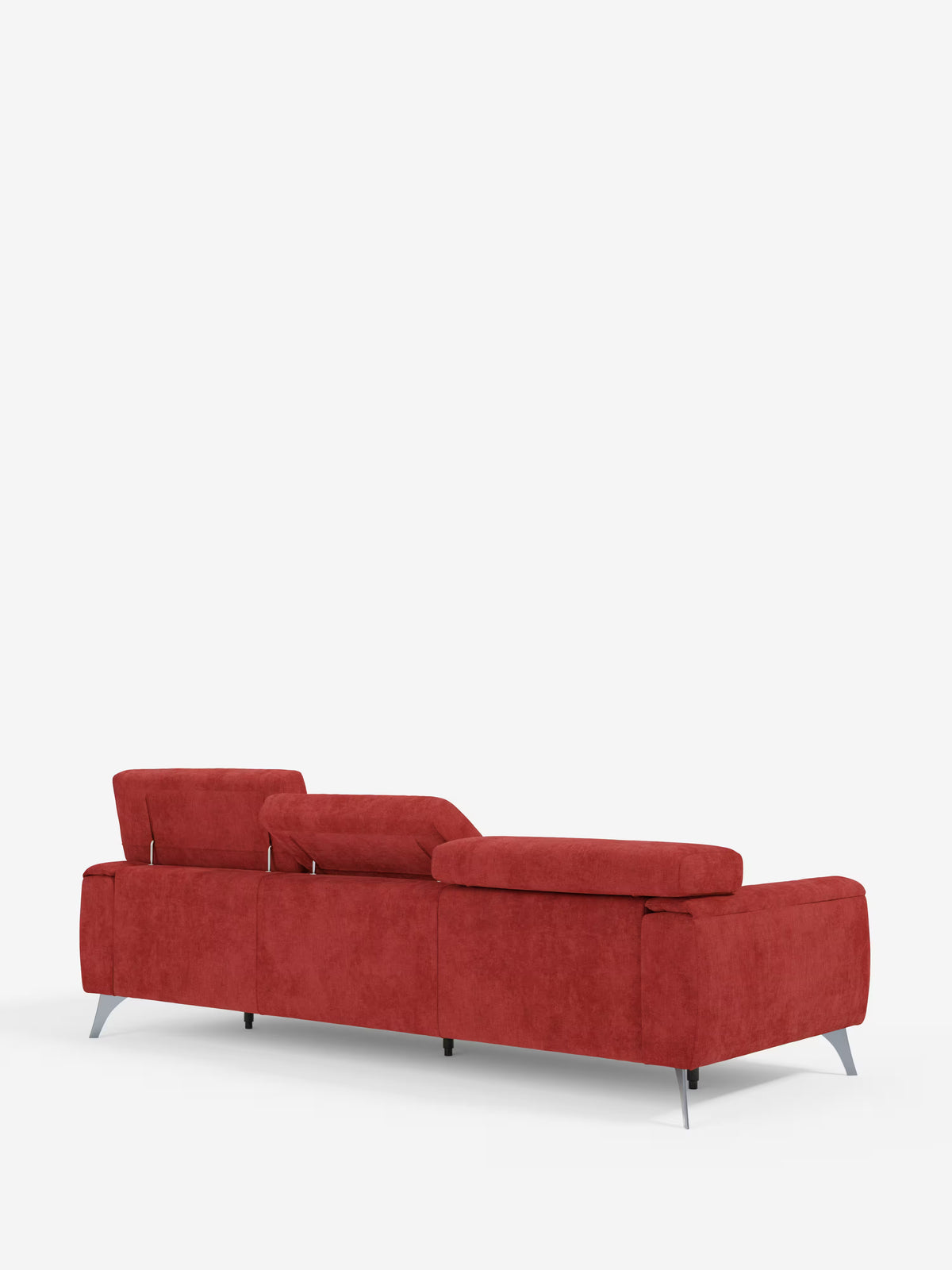 Certamente! Ecco la frase riscritta utilizzando i dati del prodotto forniti: Il divano Caravaggio a 4 posti con tre sedute scorrevoli di Divani.Store presenta un rivestimento in tessuto T31 liscio, rosso e resistente alle macchie, tre schienali di diverse altezze con poggiatesta reclinabili e gambe sottili in metallo. Le spaziose sedute scorrevoli offrono un comfort aggiuntivo in questo elegante divano moderno, ripreso di retro e di profilo su uno sfondo bianco.