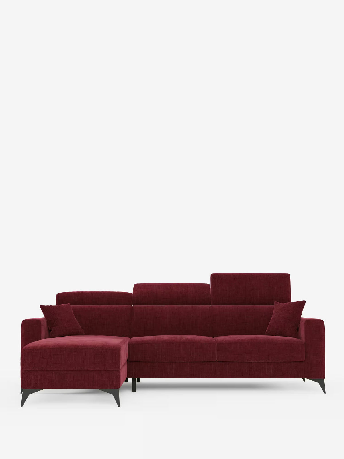 Il divano letto angolare Pegaso di Divani.Store è un moderno divano componibile, o “divano moderno”, rivestito in tessuto jacquard bordeaux scuro resistente alle macchie (T22), caratterizzato da eleganti gambe angolari nere. Comprende una chaise longue orientata a sinistra con una pratica penisola contenitore per ulteriore spazio, poggiatesta reclinabili regolabili ed è dotato di due cuscini coordinati, il tutto fotografato su uno sfondo bianco a tinta unita.