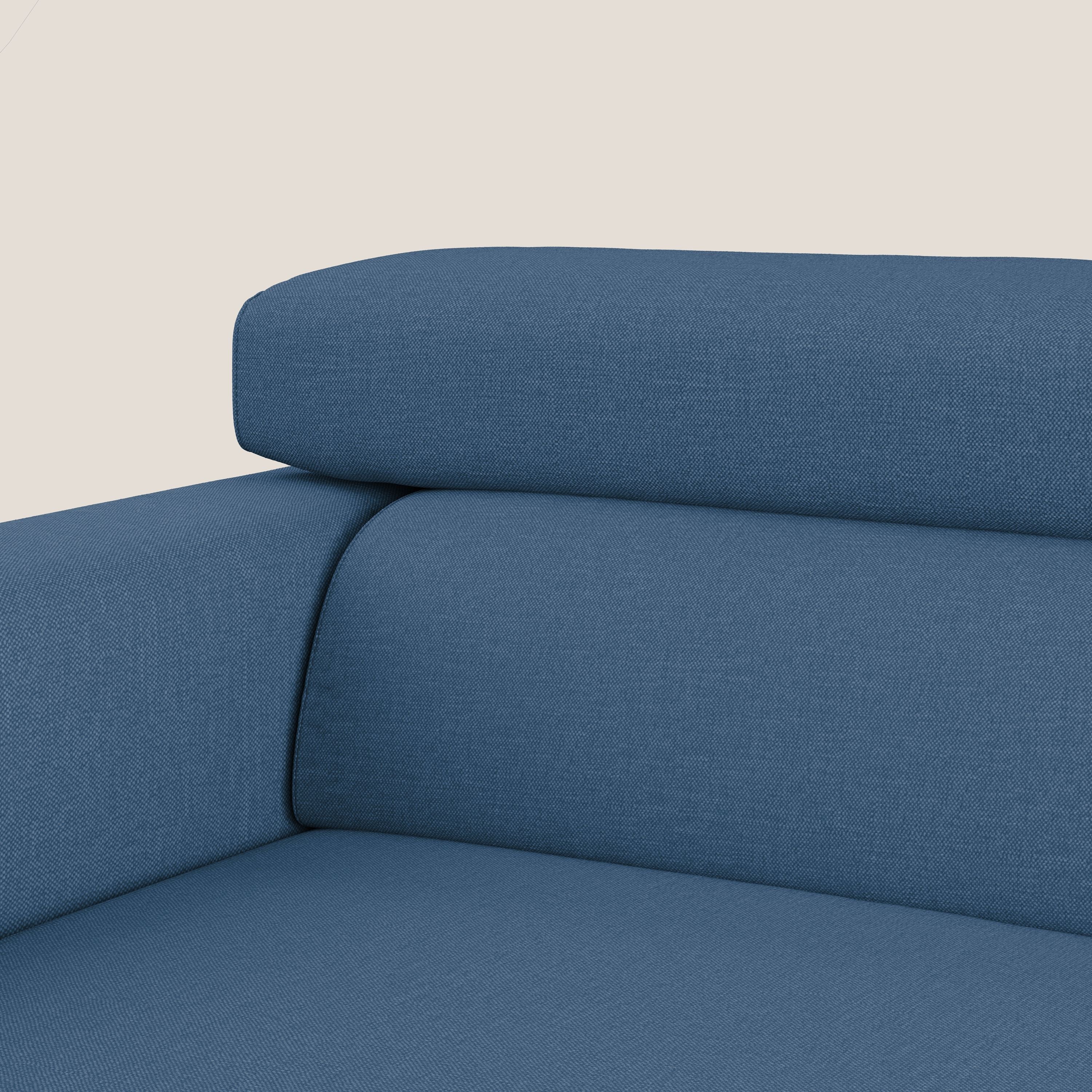 Dylan divano a 3 sedute con pouf estraibile poggiapiedi in tessuto simil cotone impermeabile T13 blu - divani.store