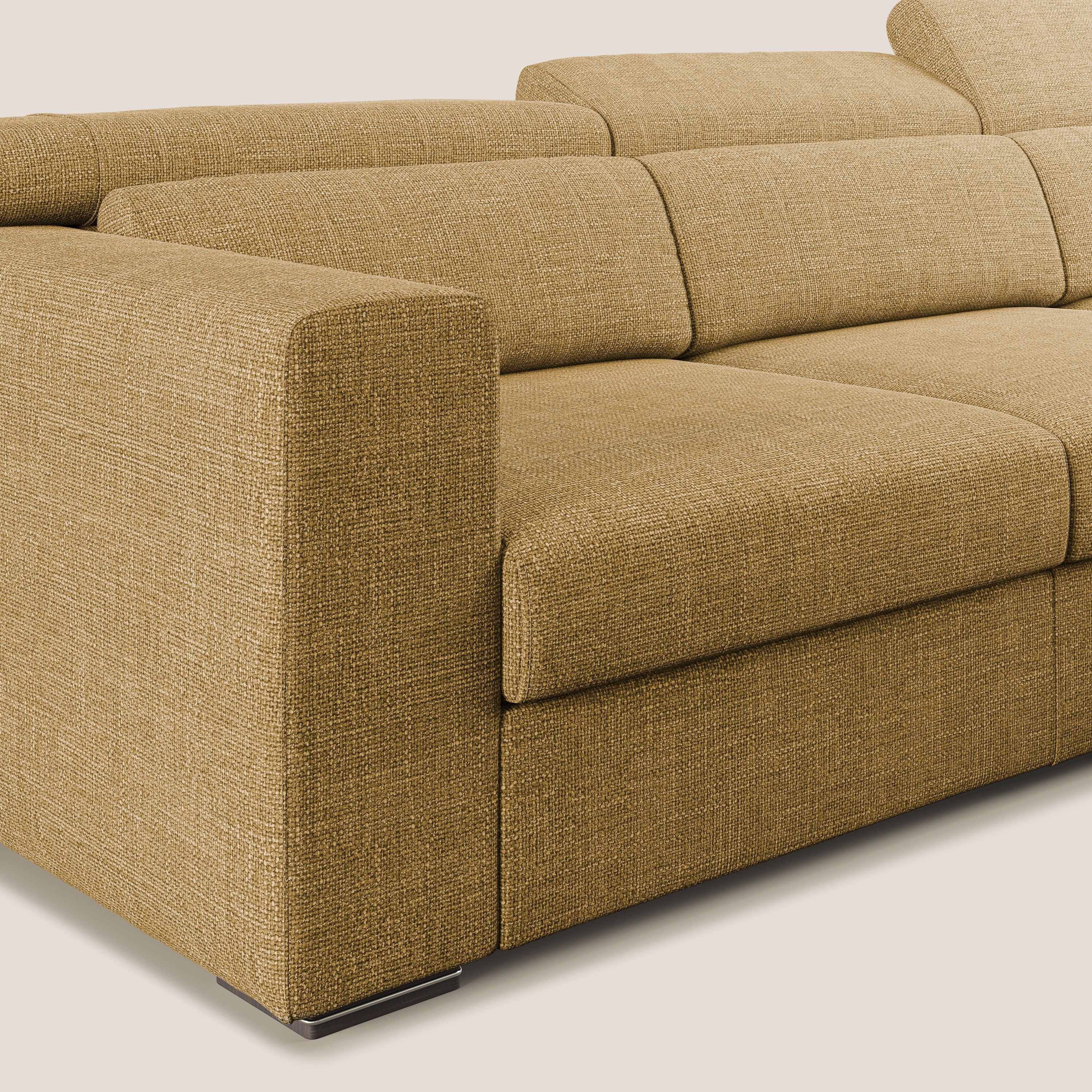 Vegas divano angolare con poggiatesta reclinabili in morbido tessuto impermeabile T06 giallo - divani.store