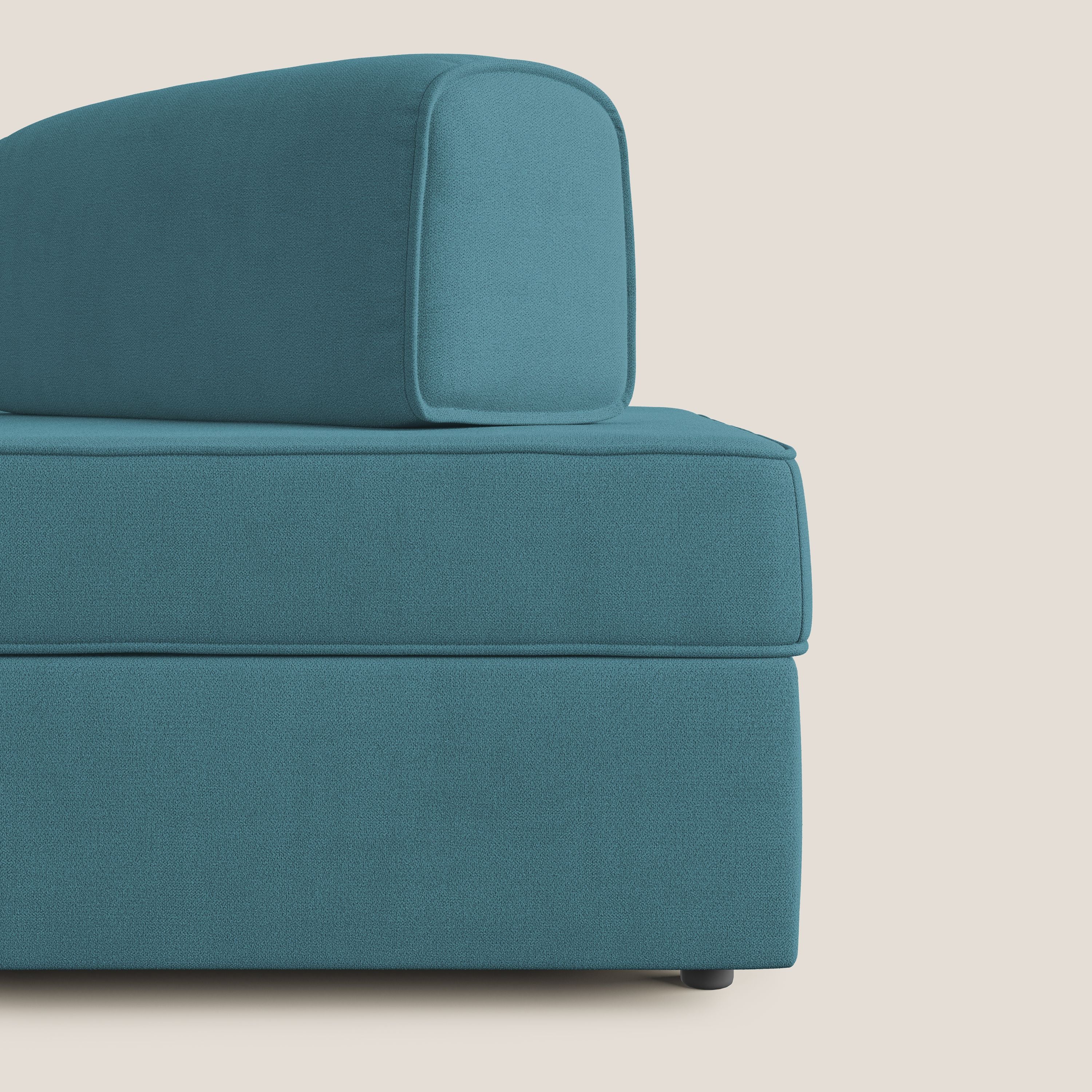 Liberty divano con pouf estraibile e schienali movibili in tessuto morbido impermeabile T02 azzurro - divani.store