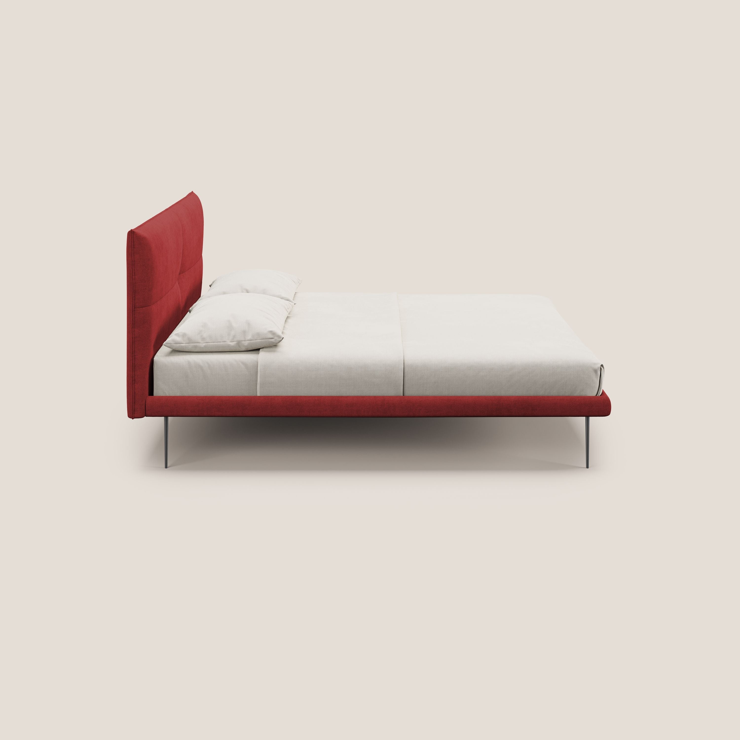 Akiko letto imbottito con piedi alti in metallo in tessuto impermeabile T02 rosso - divani.store