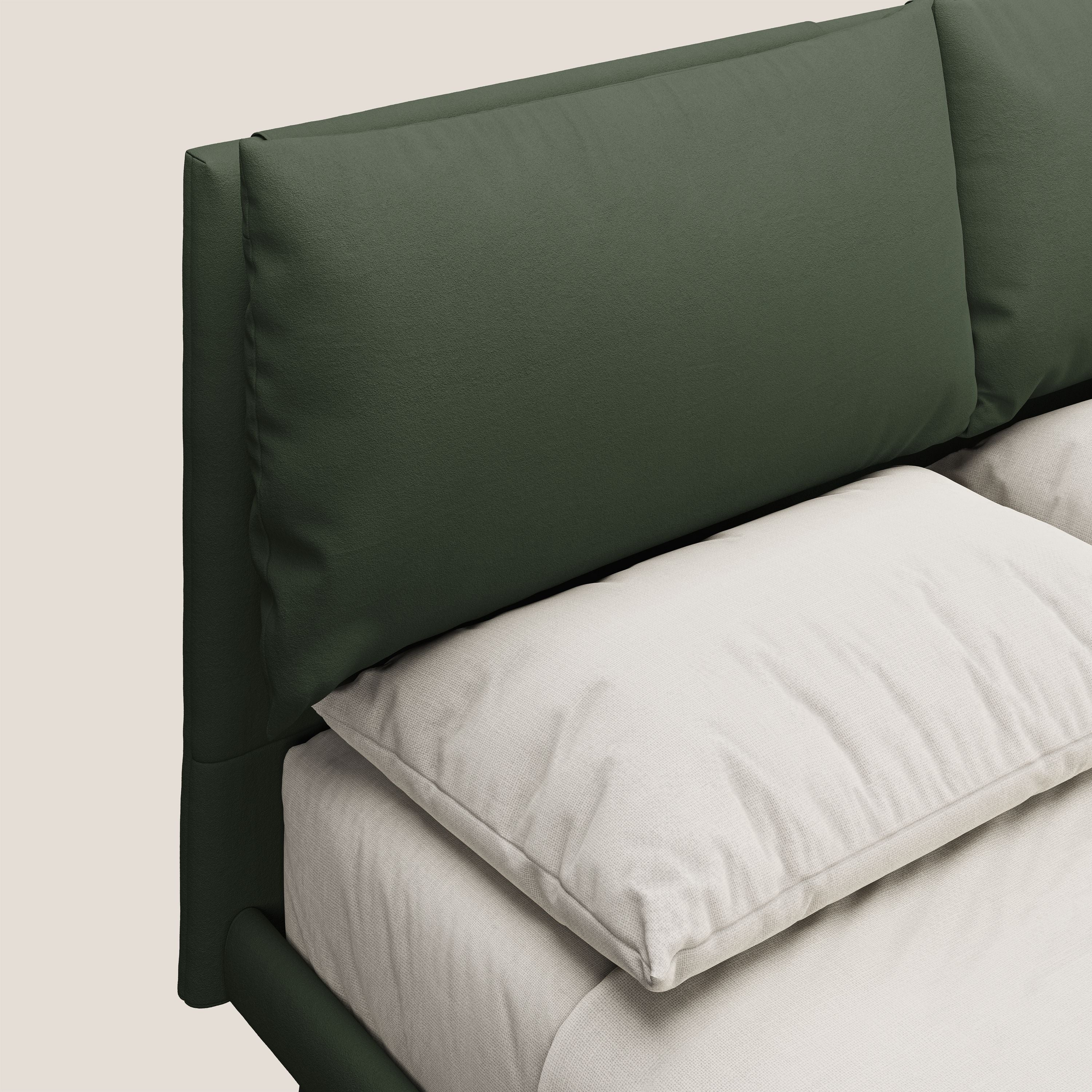 Astrid letto imbottito con piedi in legno in microfibra smacchiabile T11 verde - divani.store