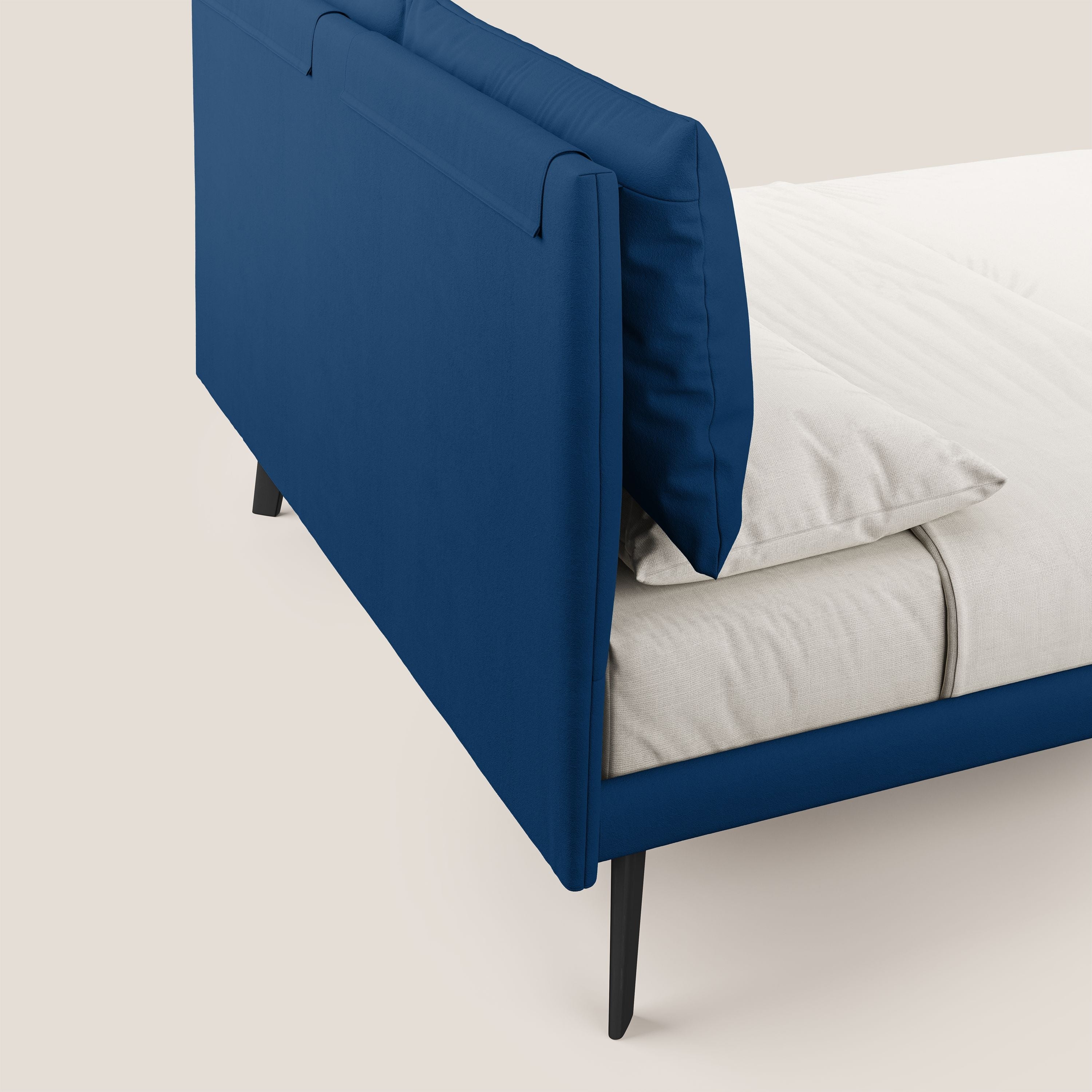 Astrid letto imbottito con piedi in legno in microfibra smacchiabile T11 blu - divani.store