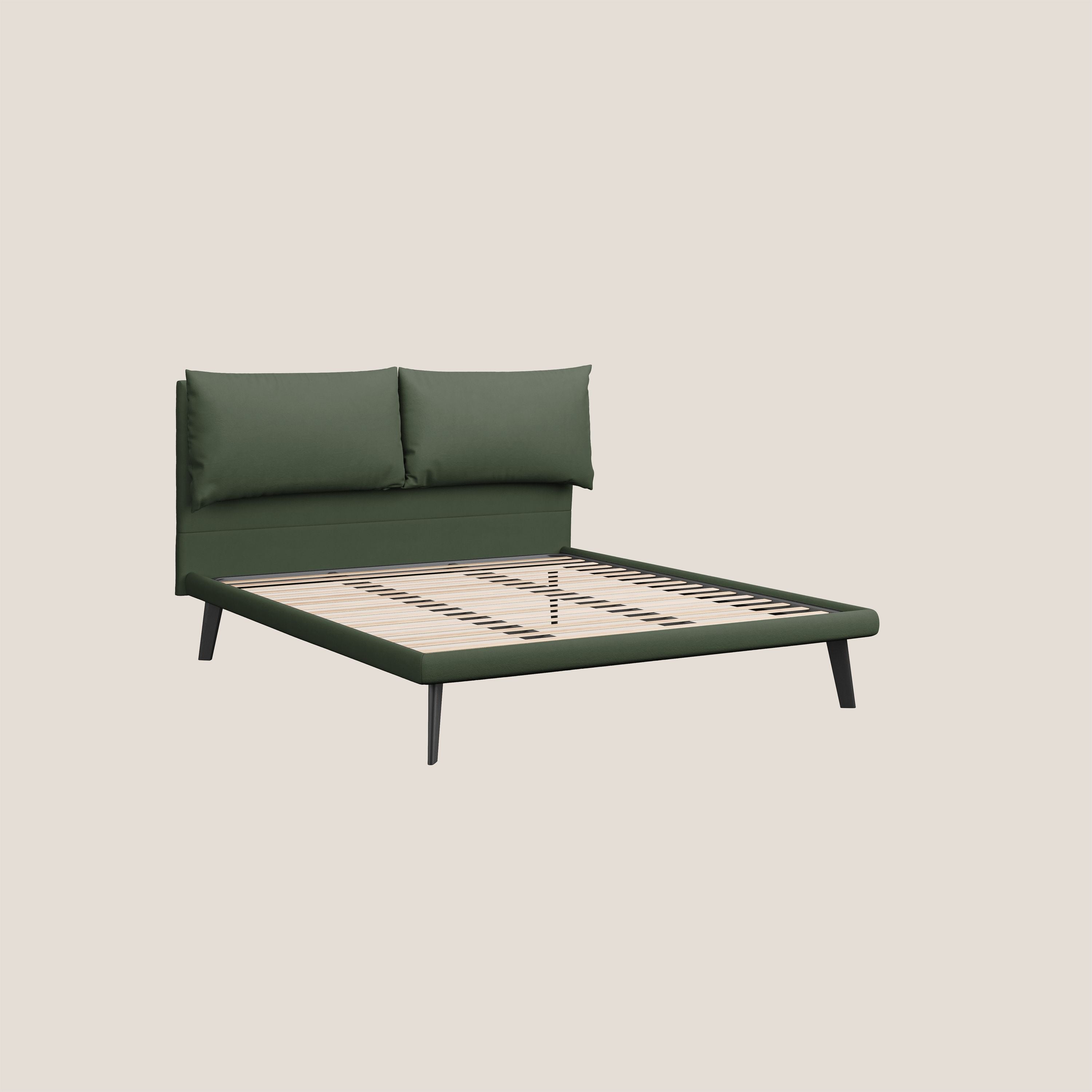 Astrid letto imbottito con piedi in legno in microfibra smacchiabile T11 verde - divani.store