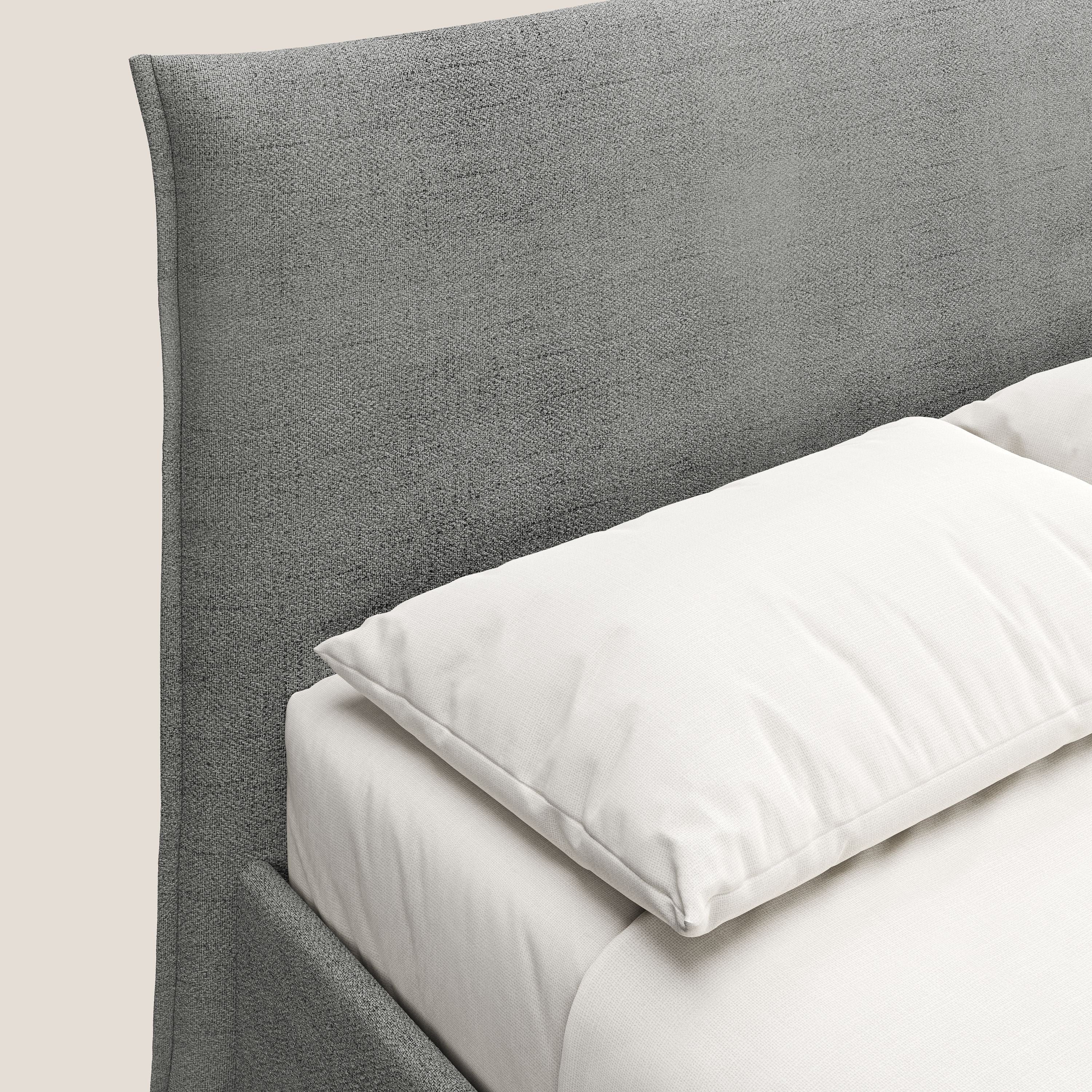 Audrey letto imbottito contenitore e sfoderabile in tessuto fiammato impermeabile T03 grigio chiaro - divani.store