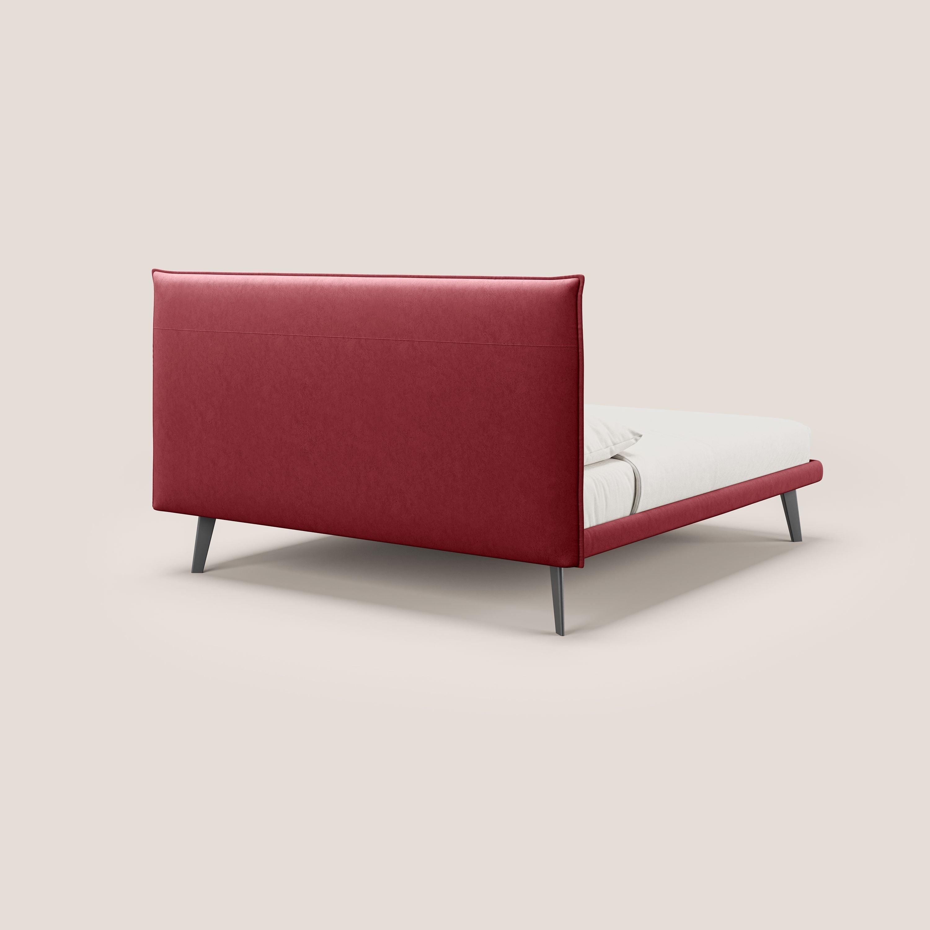 Brigitte letto con testata trapuntata piedi alti in mogano e tessuto impermeabile T09 rosso - divani.store