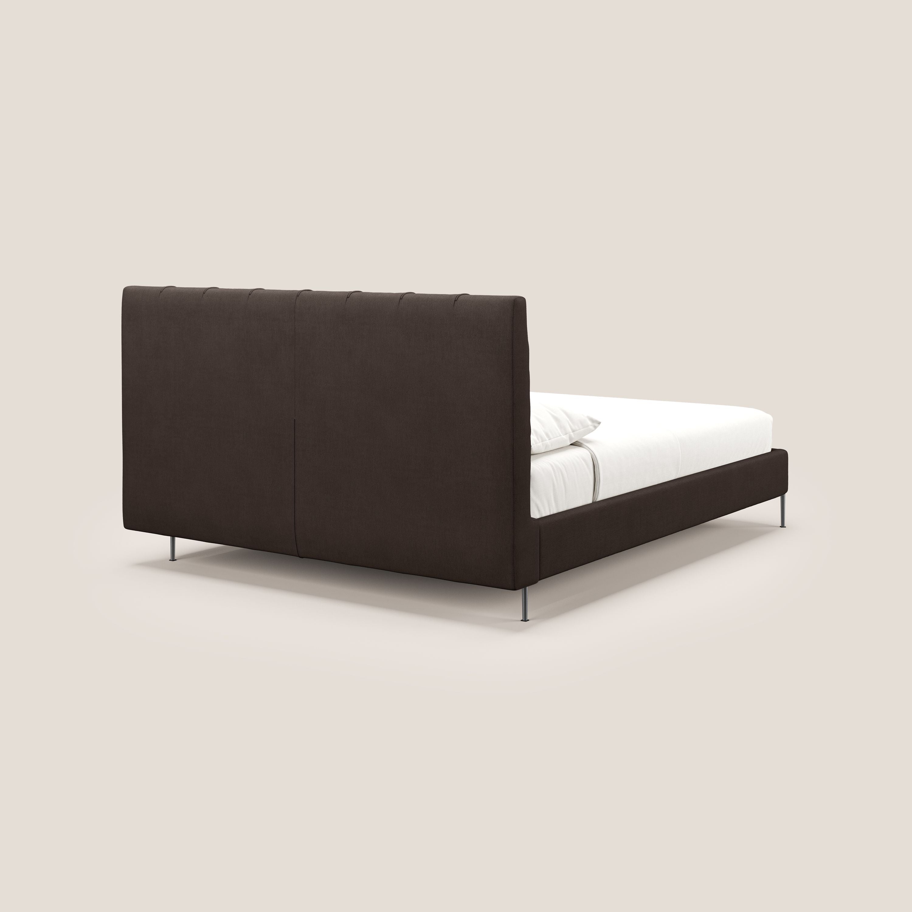 Calliope letto imbottito piedini alti completamente sfoderabile in tessuto smacchiabile T17 marrone - divani.store