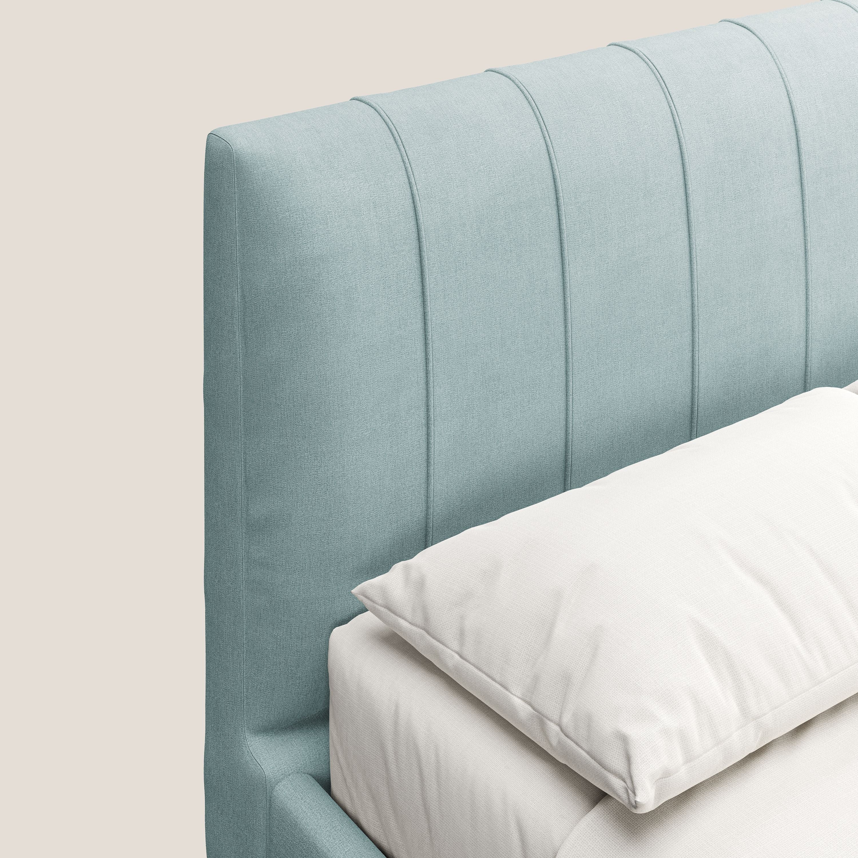 Calliope letto imbottito piedini alti completamente sfoderabile in tessuto smacchiabile T17 verde acqua - divani.store