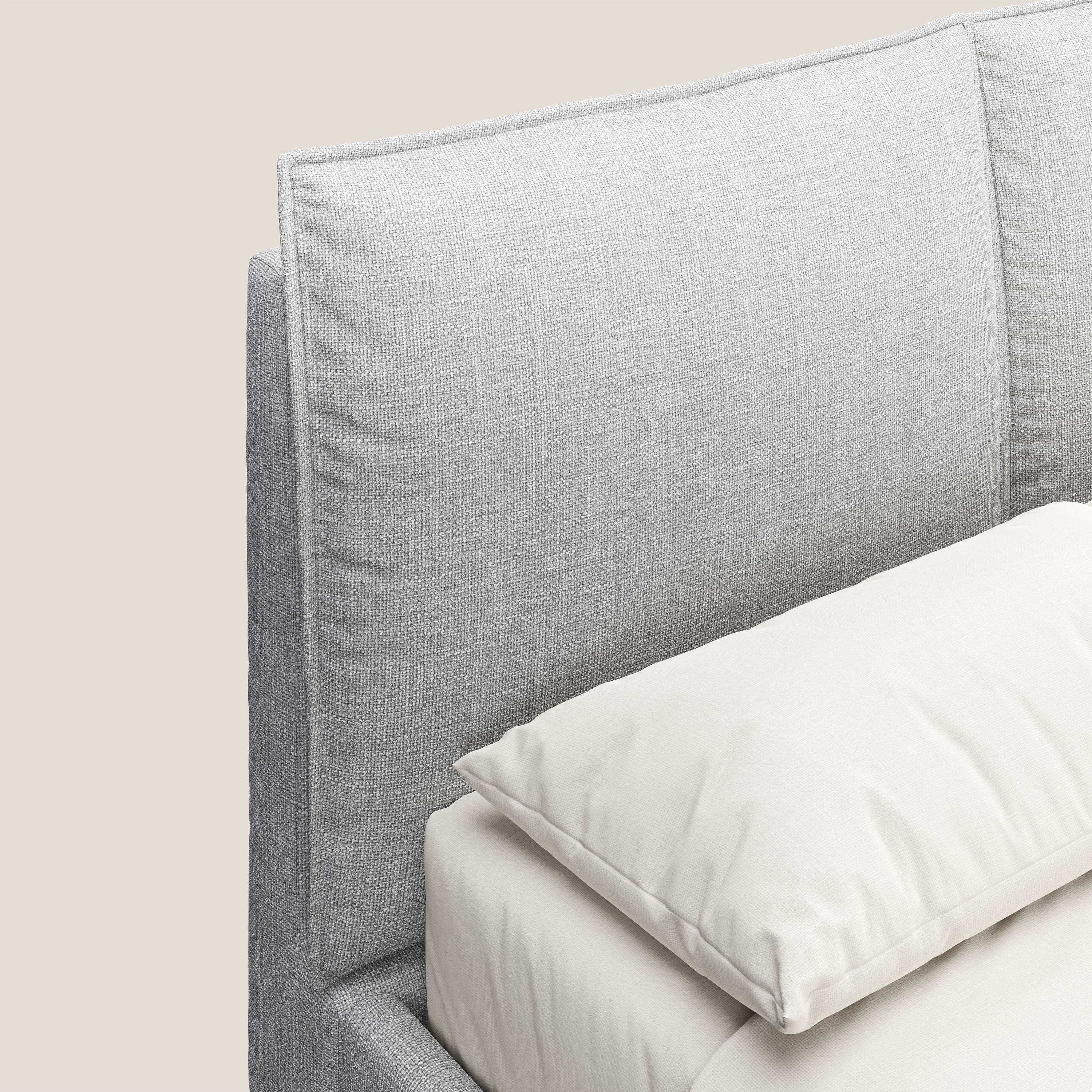 Cloe letto imbottito con piedi in metallo sfoderabile in tessuto fiammato impermeabile T06 grigio - divani.store