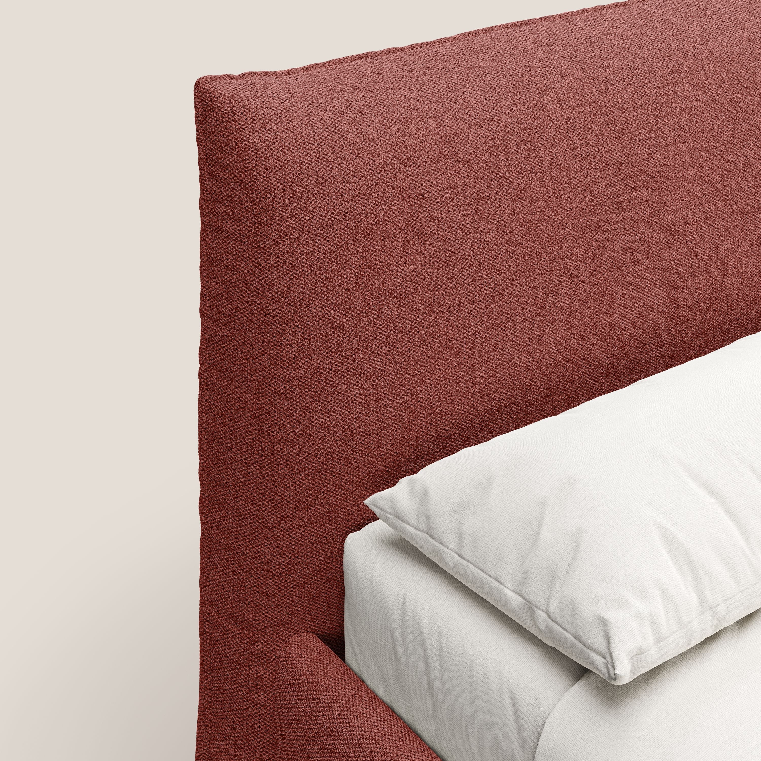 EROS letto imbottito in piuma con vano contenitore in pregiato e fresco bouclet smacchiabile T16 rosso - divani.store
