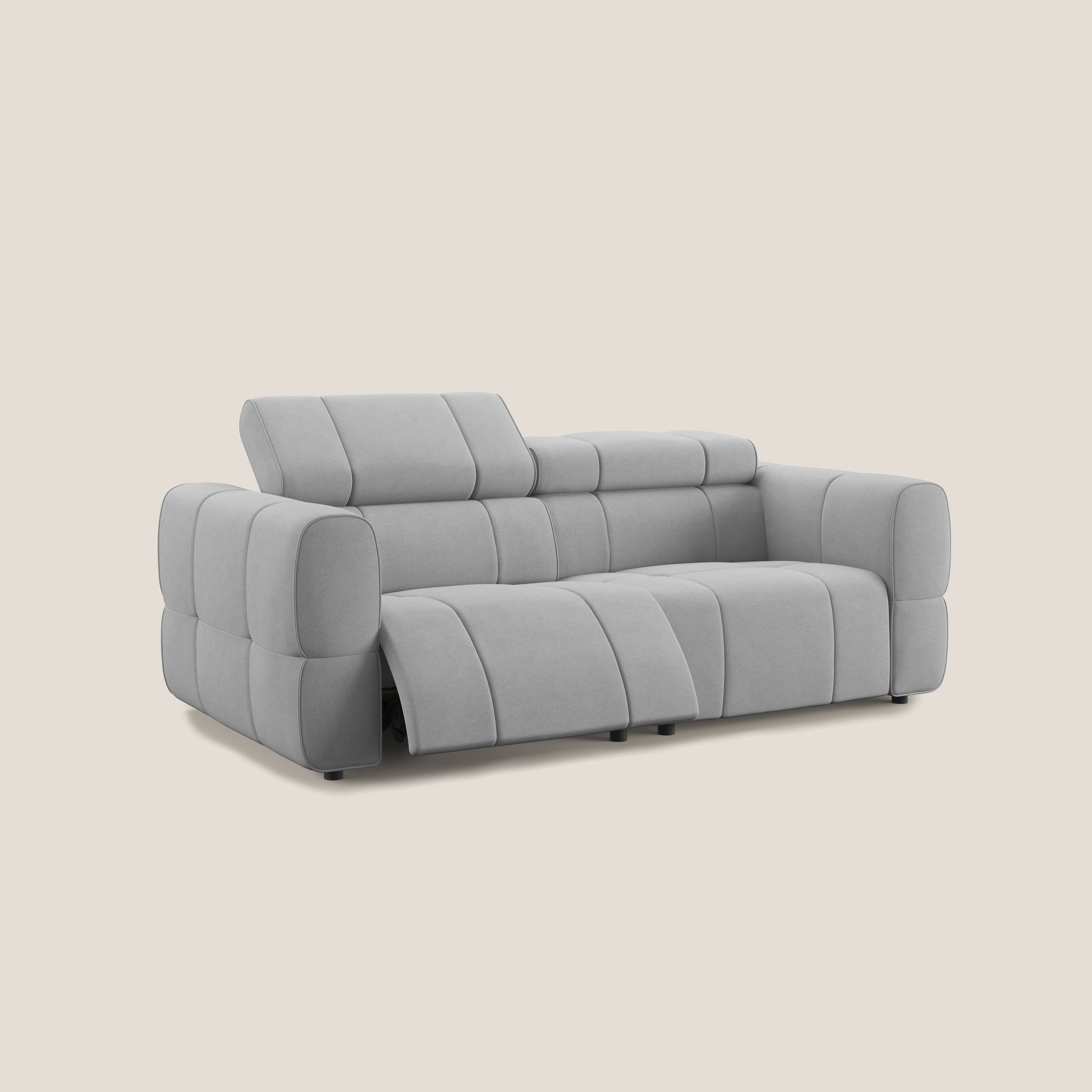 Giotto Divano modulare con opzione relax elettrico in microfibra effetto velluto impermeabile T09 grigio chiaro - divani.store