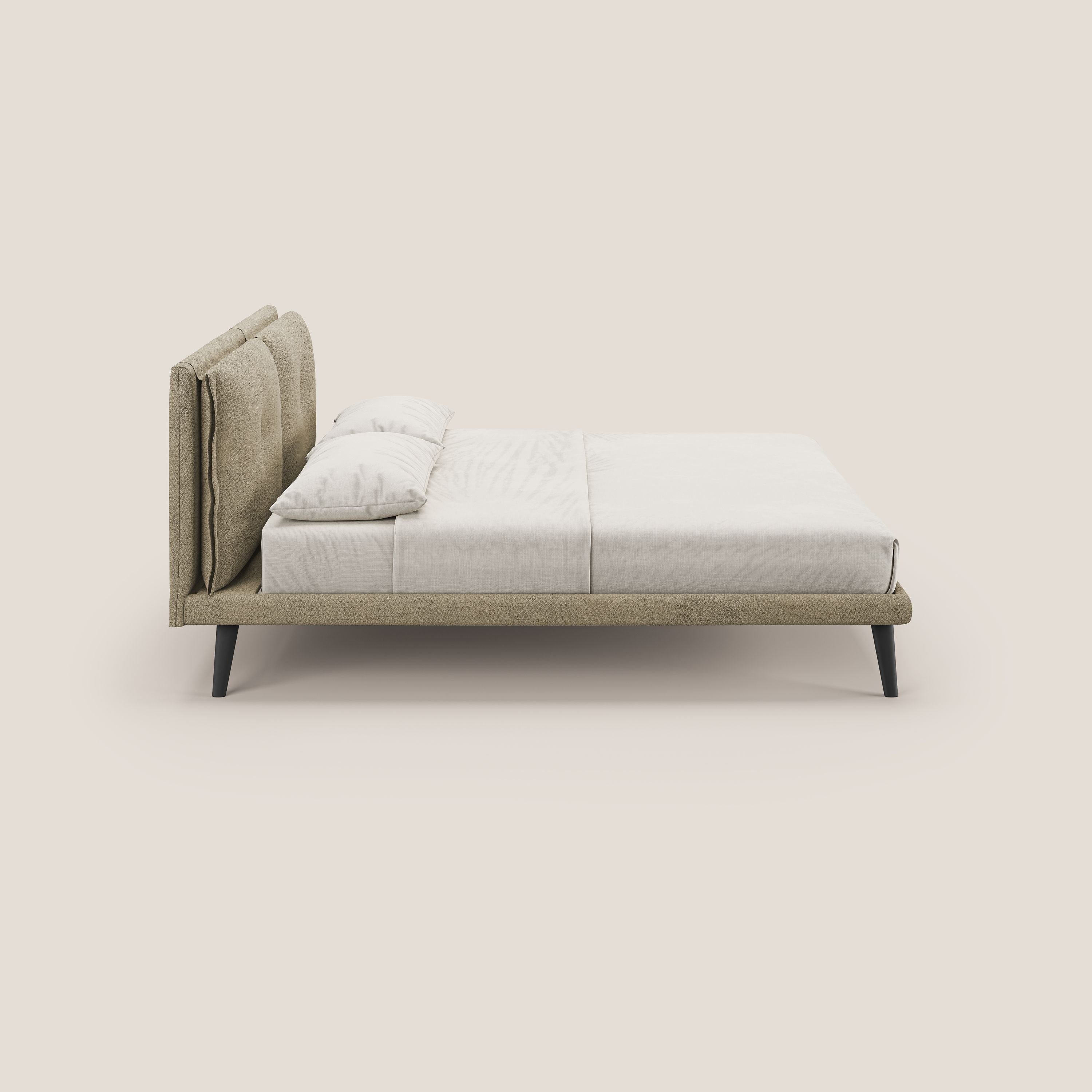 Ibuki letto con cuscini trapuntati regolabili e piedi in mogano in tessuto fiammato impermeabile T03 beige - divani.store
