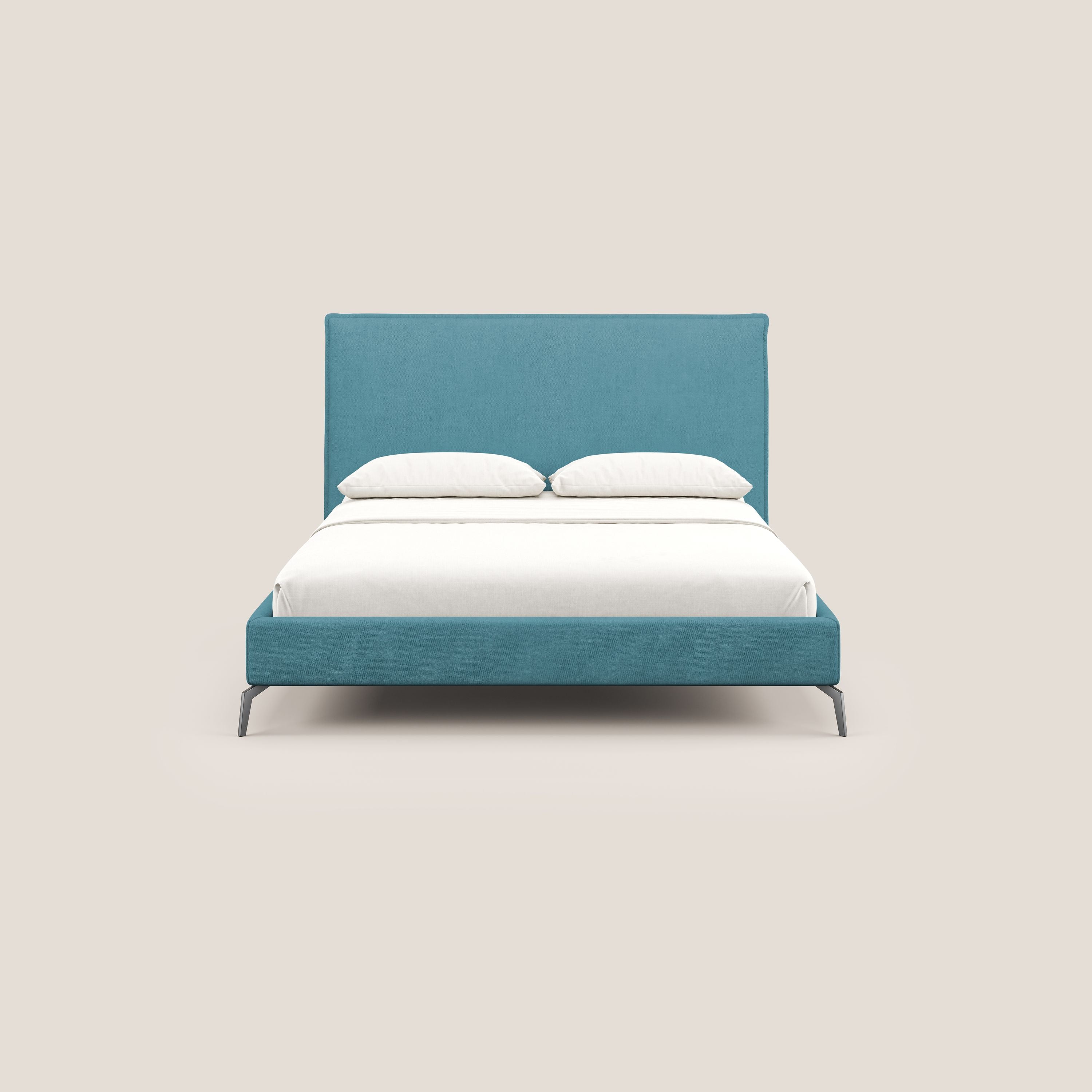 Iris letto imbottito con piedini neri sfoderabile in tessuto impermeabile T02 azzurro - divani.store