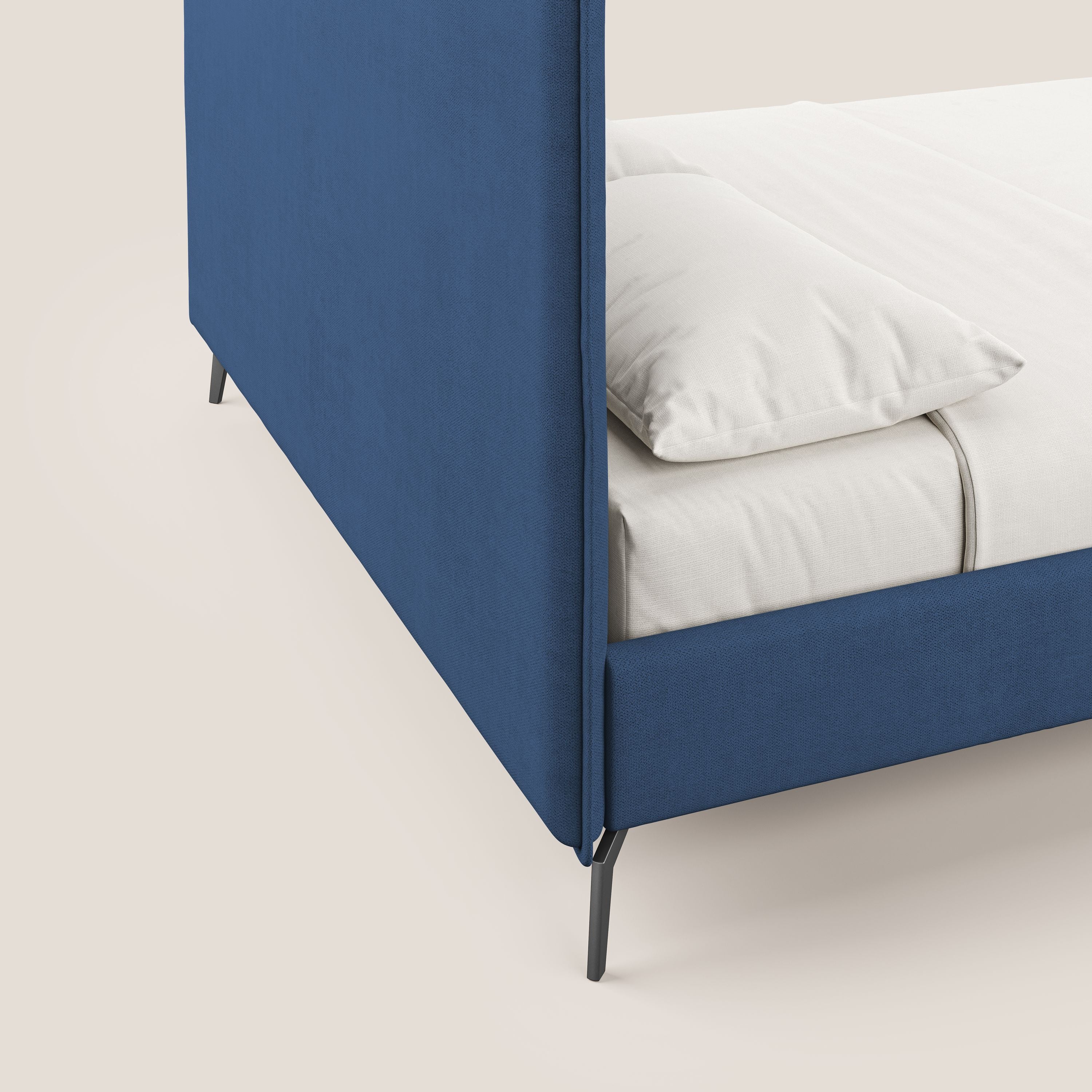 Iris letto imbottito con piedini neri sfoderabile in tessuto impermeabile T02 blu - divani.store