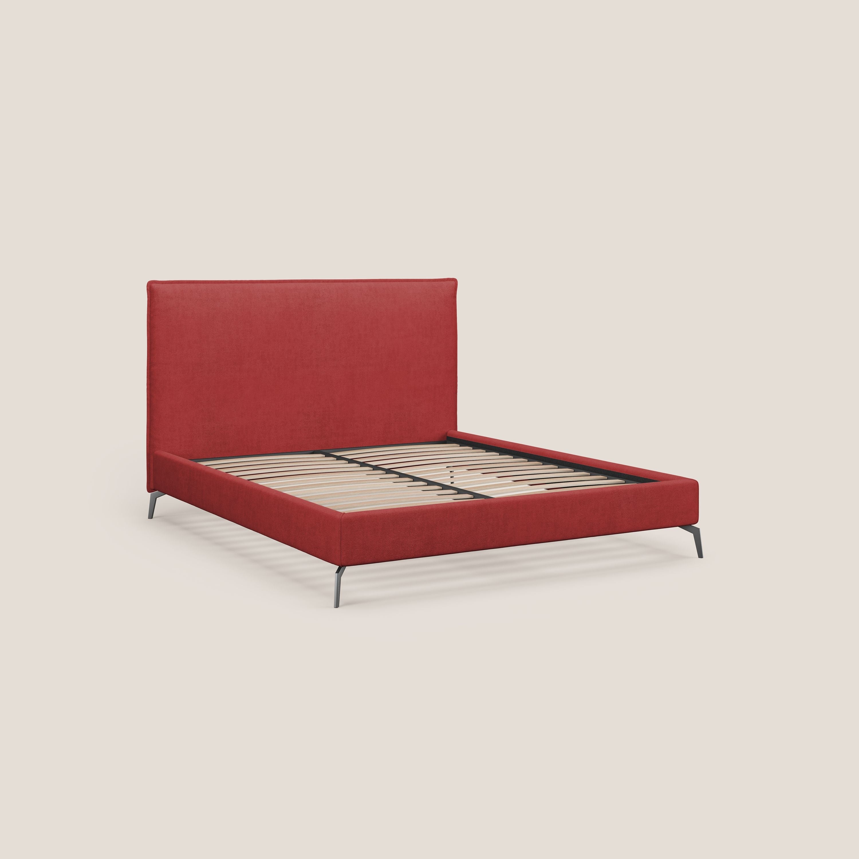 Iris letto imbottito con piedini neri sfoderabile in tessuto impermeabile T02 rosso - divani.store