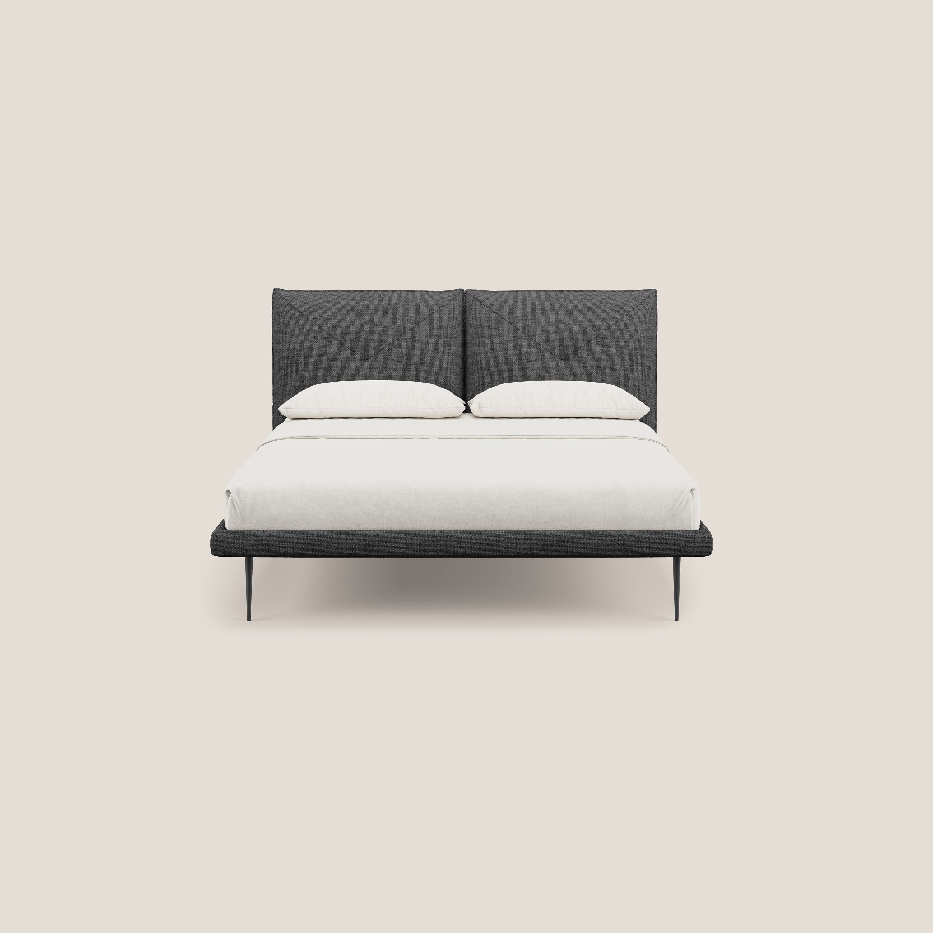 Jolie letto a doppio pannello con piedi alti in metallo in tessuto smacchiabile T18 nero - divani.store