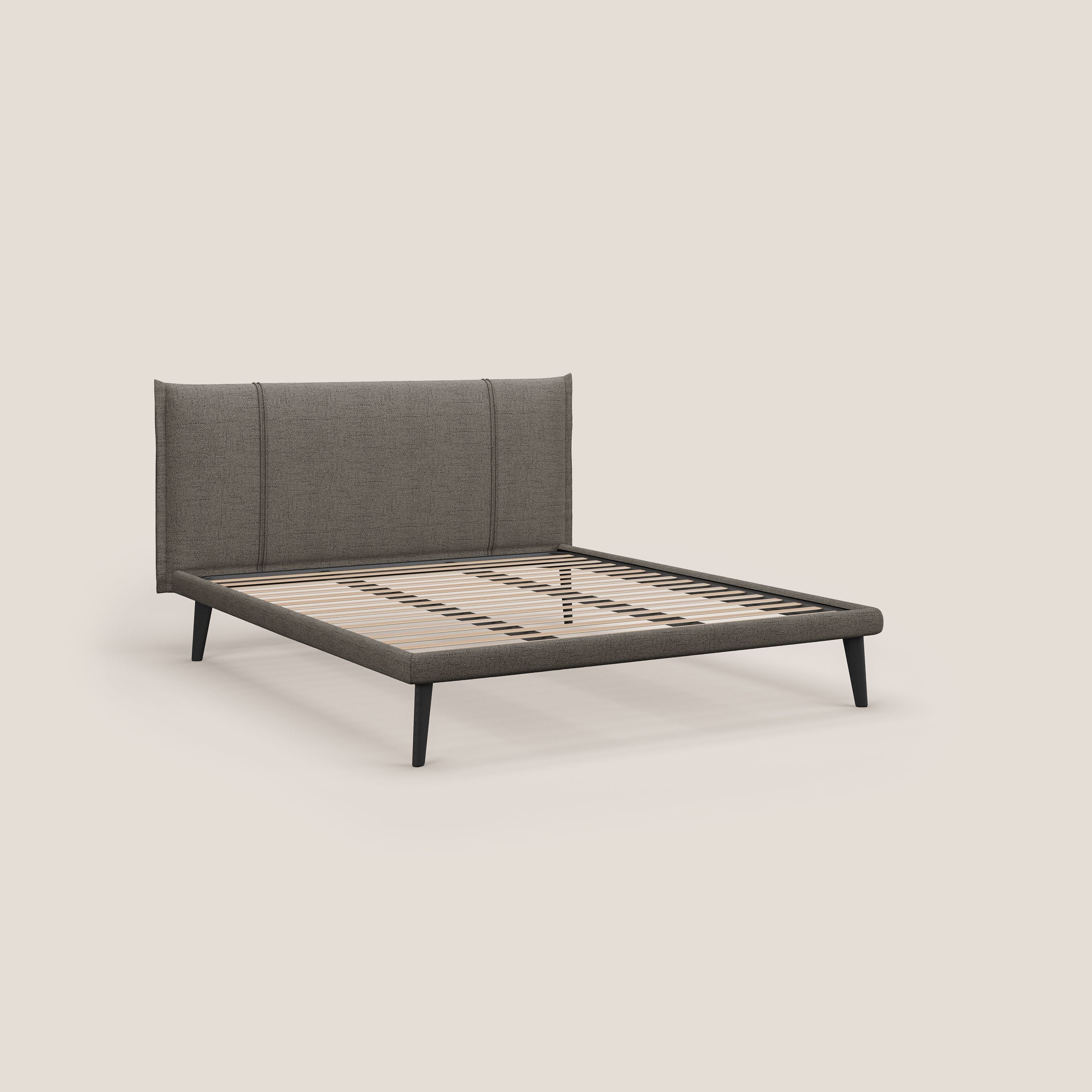 Klaus LETTO moderno con piedi in mogano e tessuto fiammato impermeabile T03 talpa - divani.store