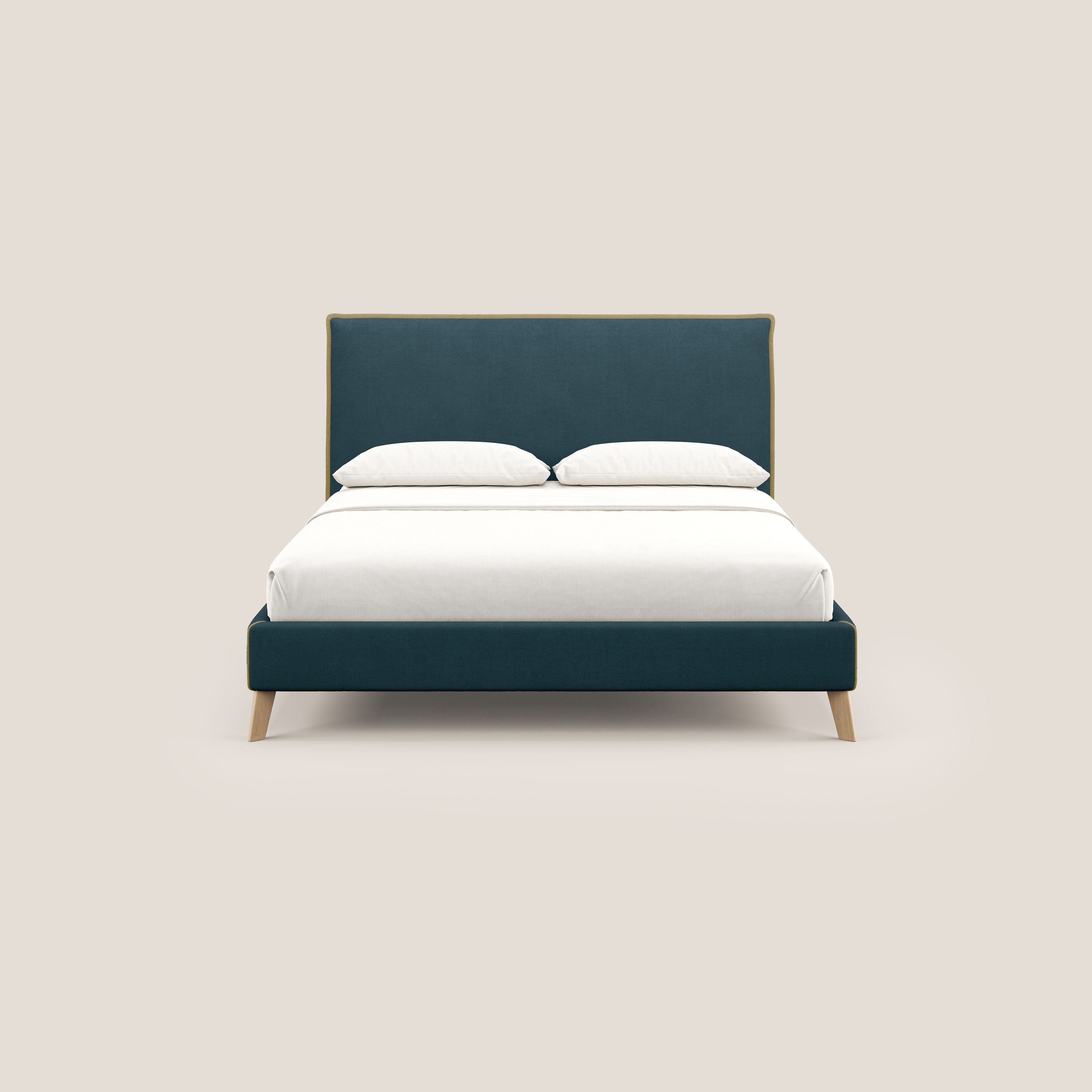 Leila letto imbottito con piedini legno in tessuto smacchiabile T17 petrolio - giallo - divani.store