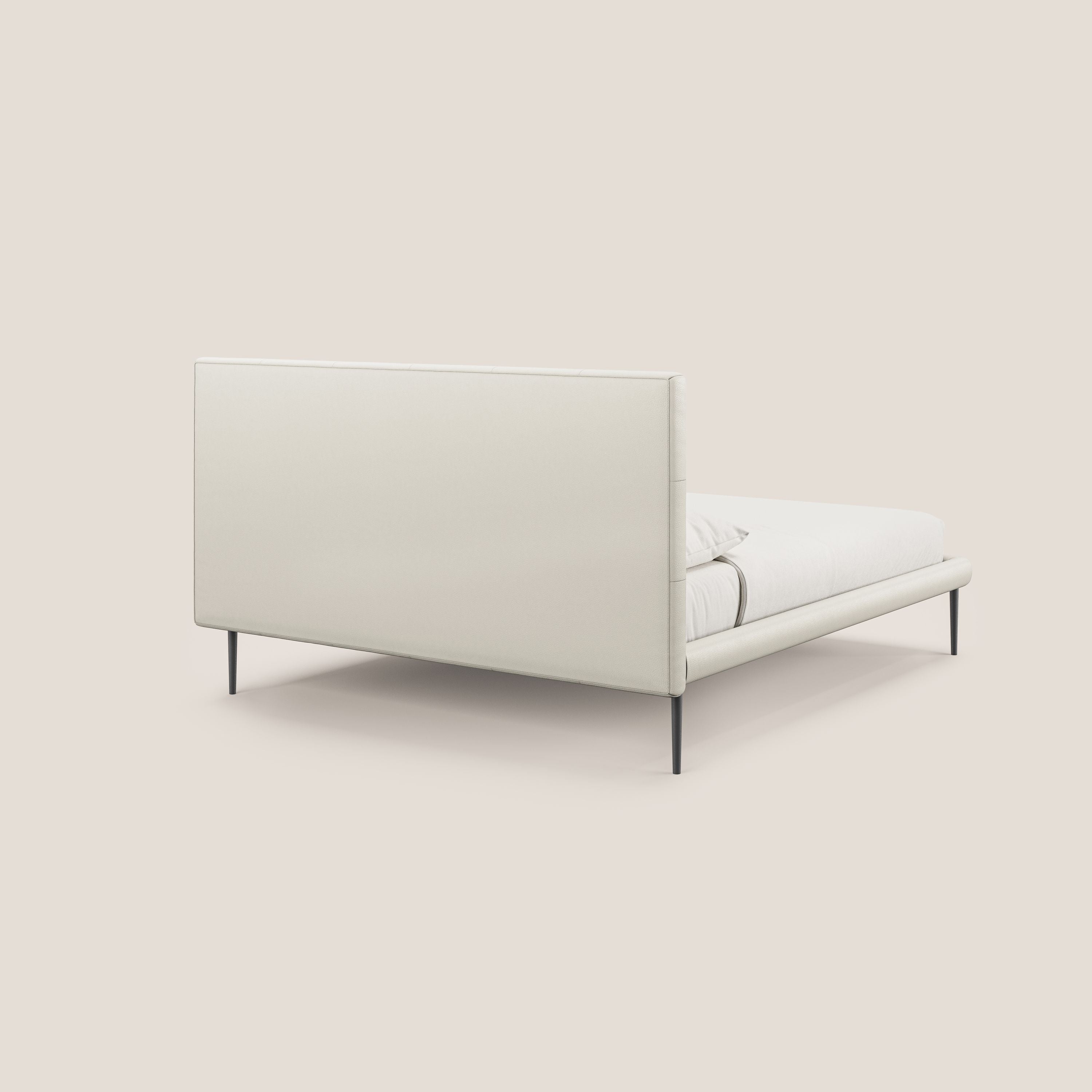 Midori letto imbottito trapuntato in ecopelle con piedini alti T04 bianco - divani.store