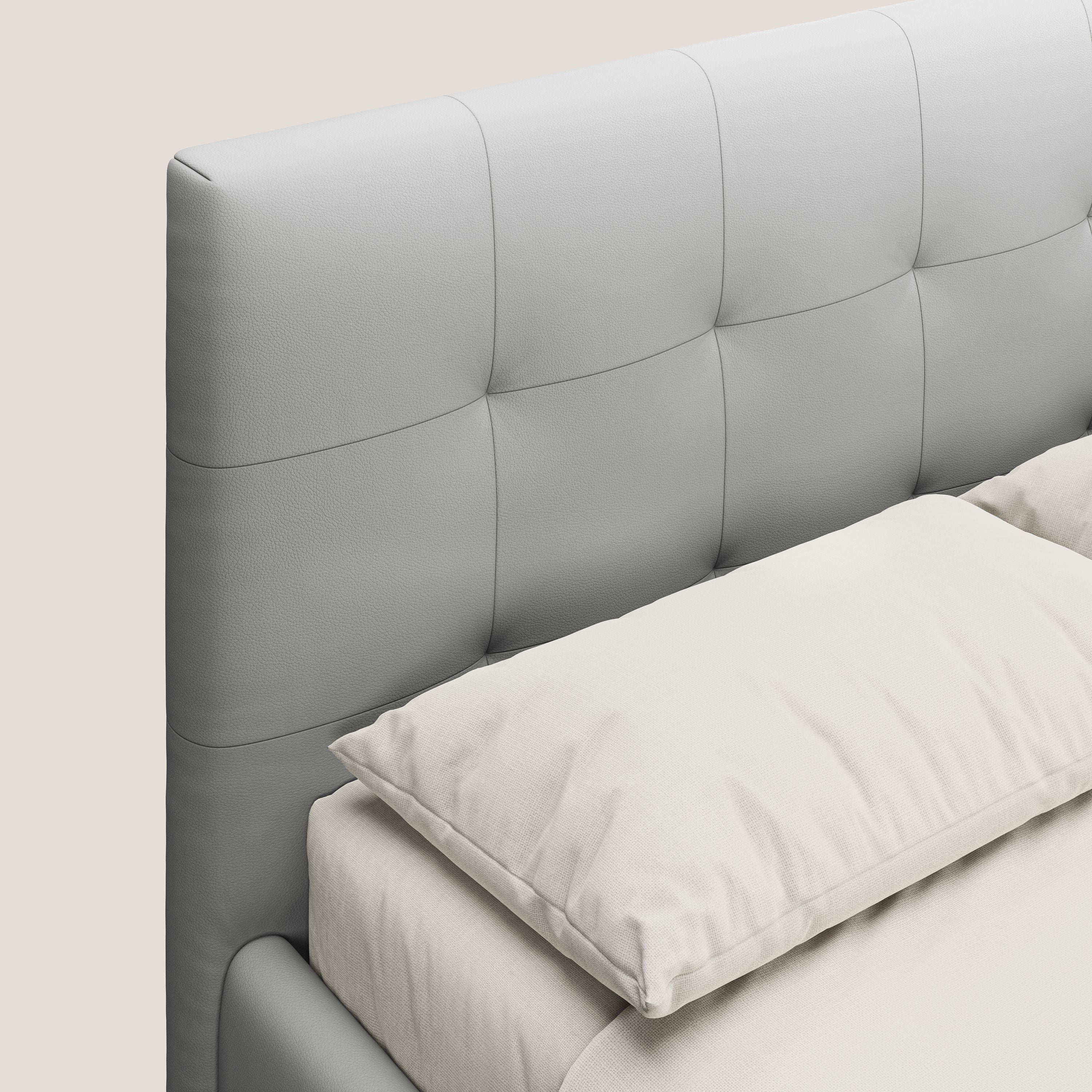 Minato letto imbottito contenitore con testata trapuntata in ecopelle impermeabile T04 grigio chiaro - divani.store