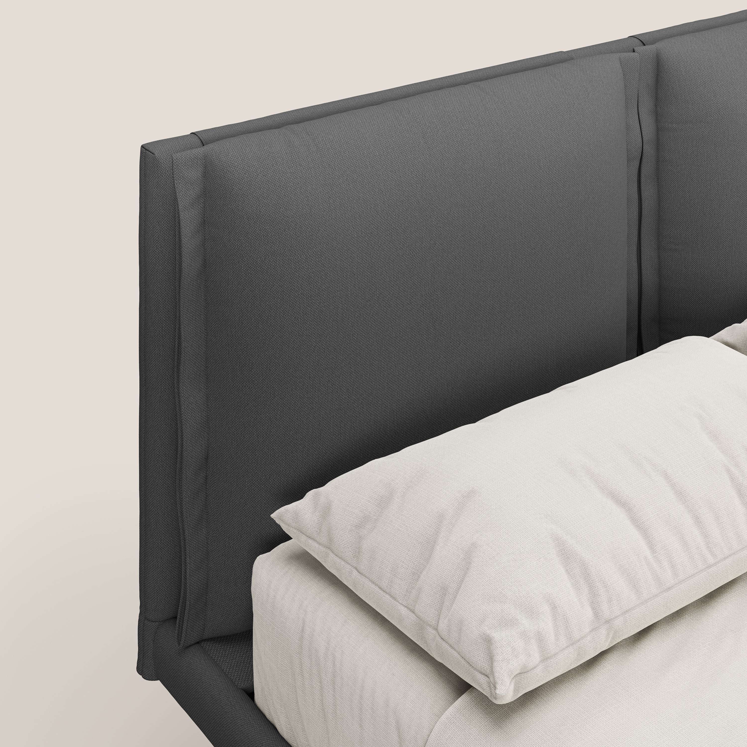 Noah letto con cuscini regolabili e piedi alti in metallo in tessuto smacchiabile T05 antracite - divani.store