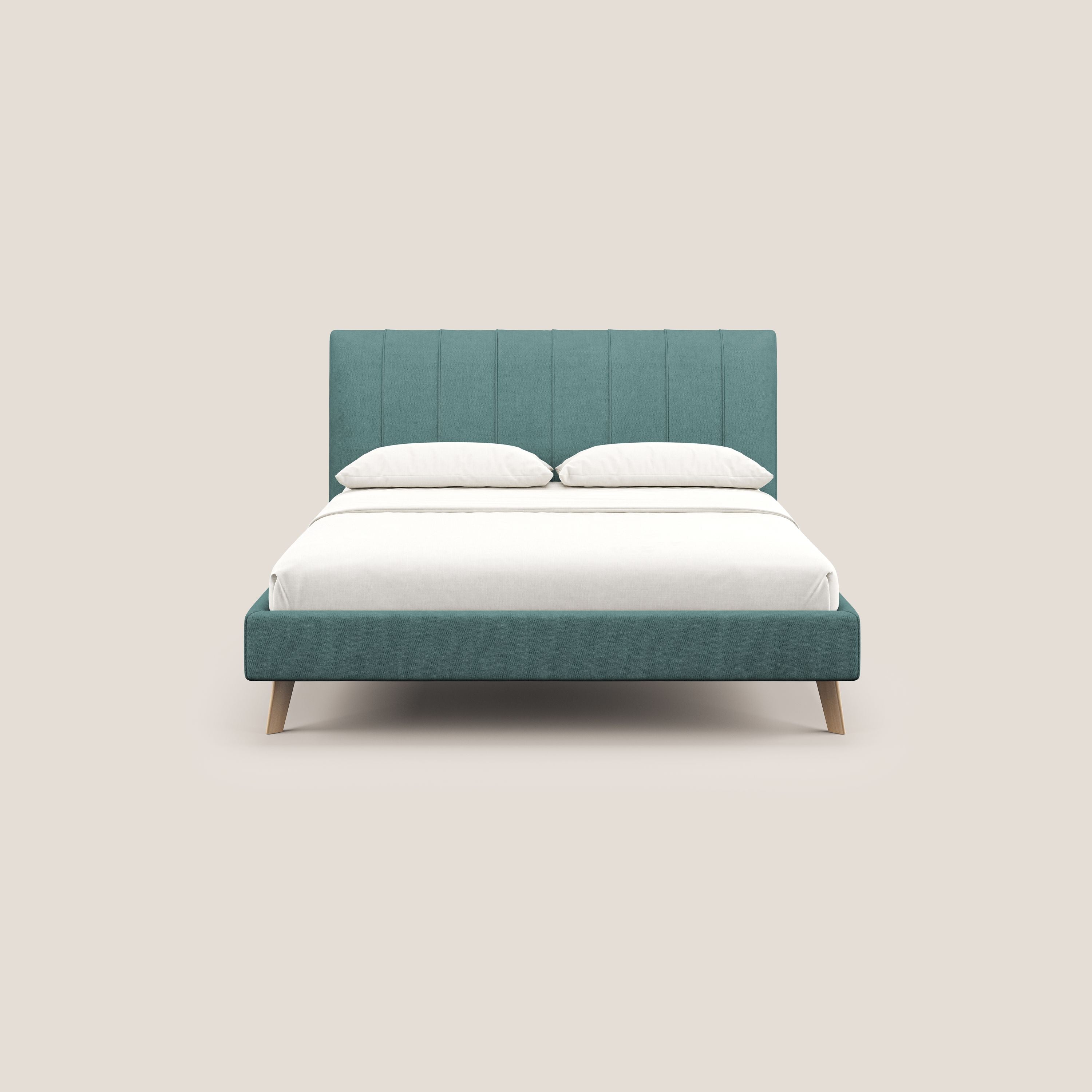 Selene letto imbottito con piedini naturali sfoderabile in tessuto impermeabile T02 petrolio - divani.store