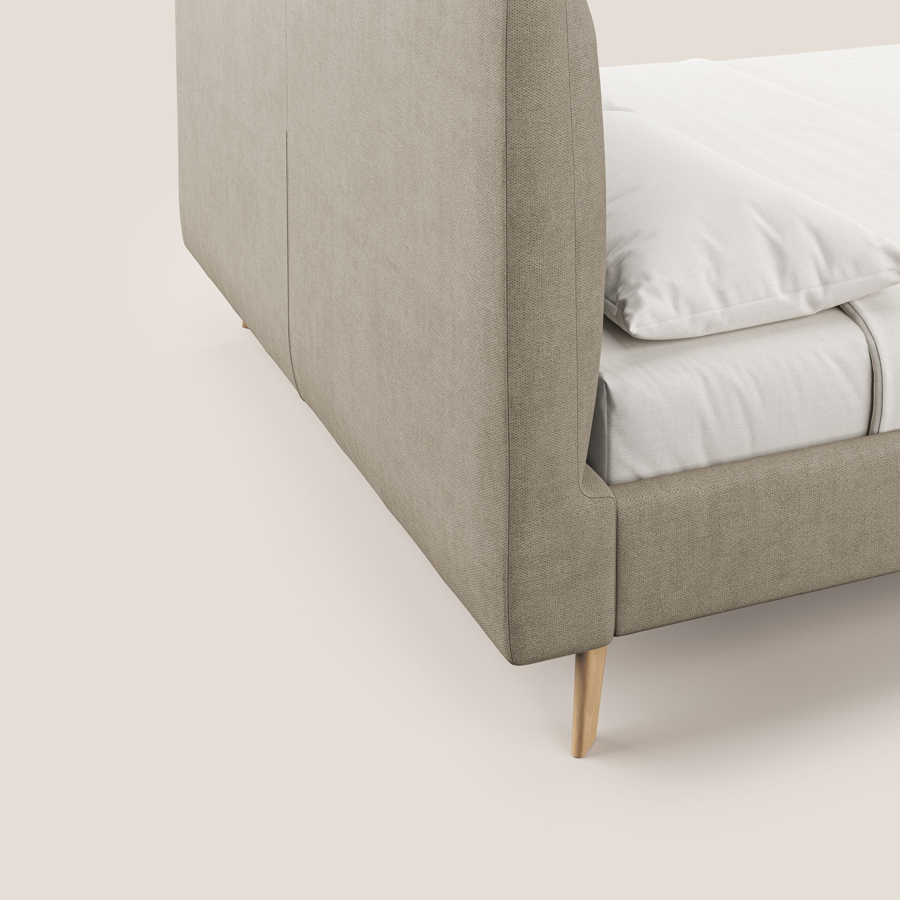 Selene letto imbottito con piedini naturali sfoderabile in tessuto impermeabile T02 beige - divani.store