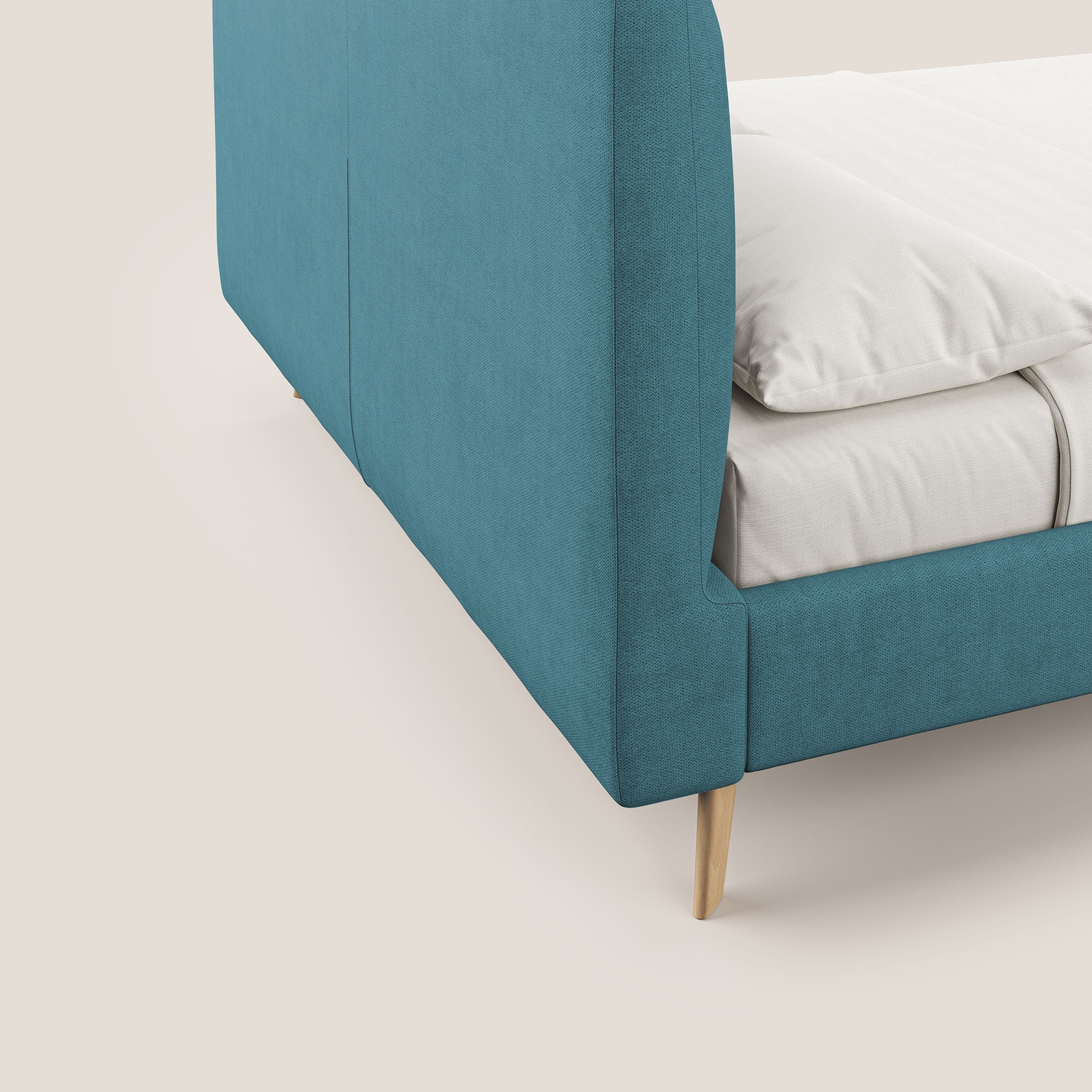 Selene letto imbottito con piedini naturali sfoderabile in tessuto impermeabile T02 azzurro - divani.store
