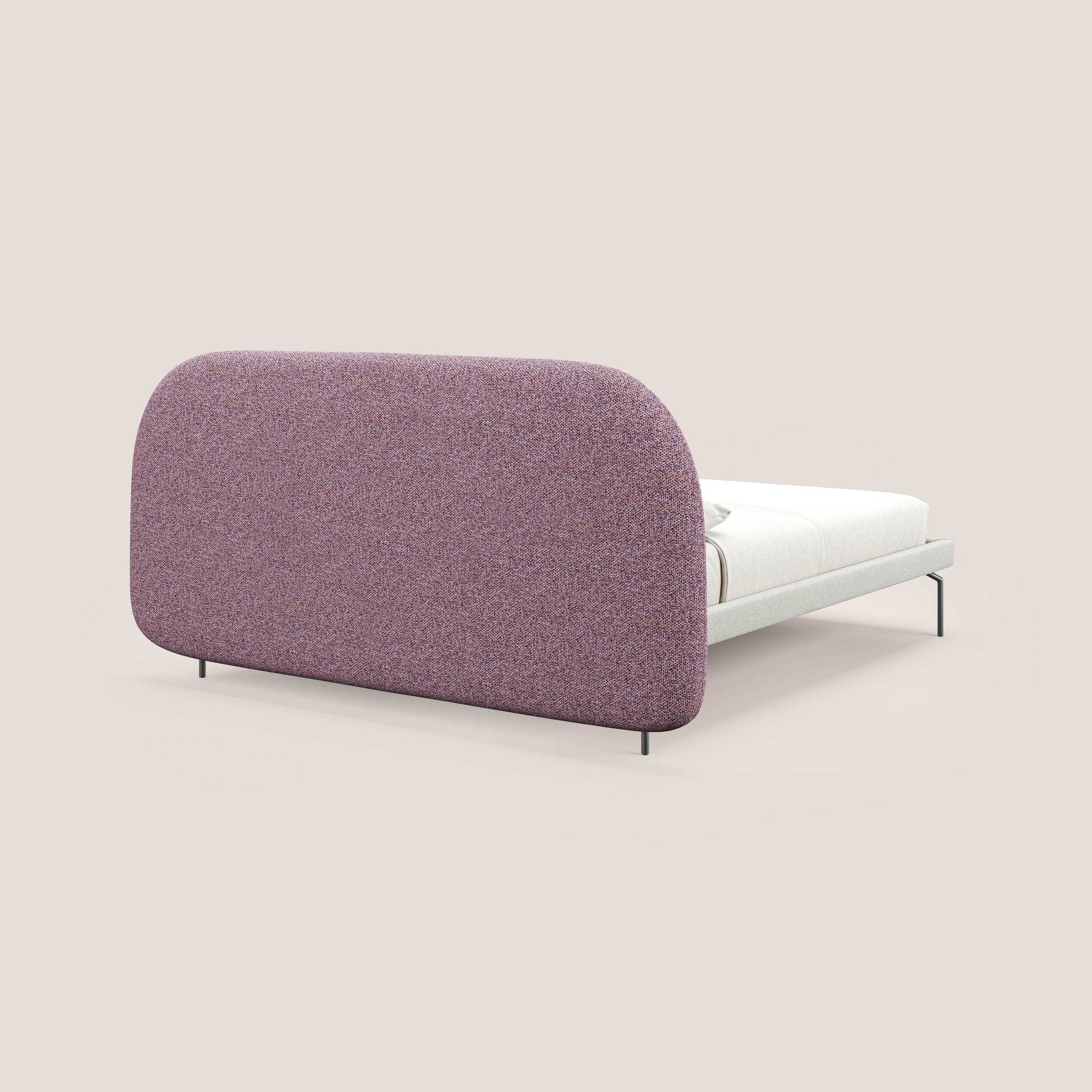 Soleil letto imbottito di design con piedi alti in metallo in bouclet smacchiabile T12 viola - divani.store