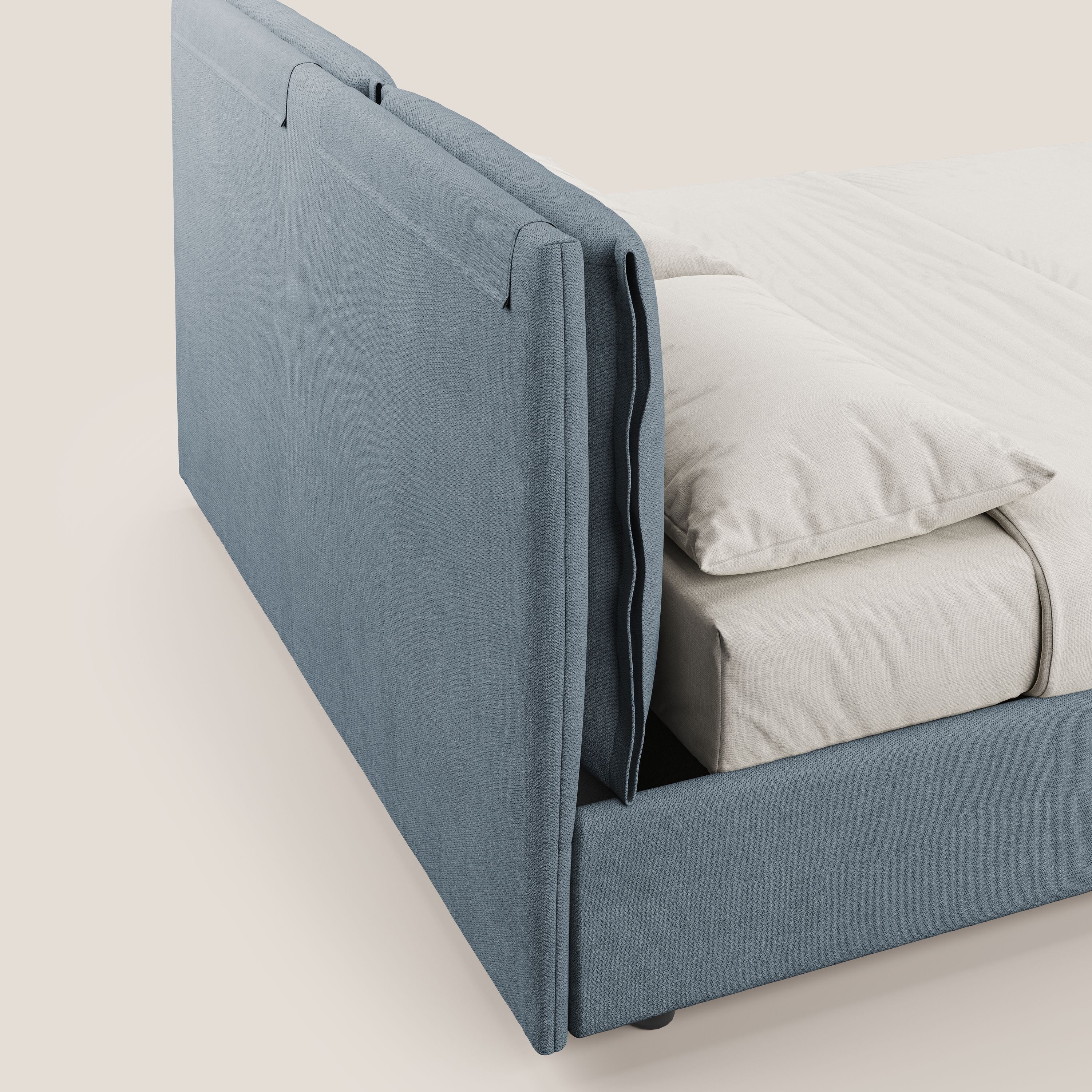 Travis letto contenitore con cuscini mobili trapuntati in tessuto impermeabile T02 carta da zucchero - divani.store