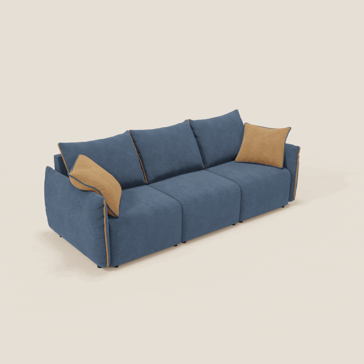 Il divano Flexar con 3 sedute allungabili di Divani.Store è caratterizzato da un bouclé impermeabile blu, da cuscini di schienale in piuma d'oca e da bordature color arancio. Due cuscini da lancio color tan accentuano ogni estremità, su uno sfondo chiaro per un look pulito e moderno.