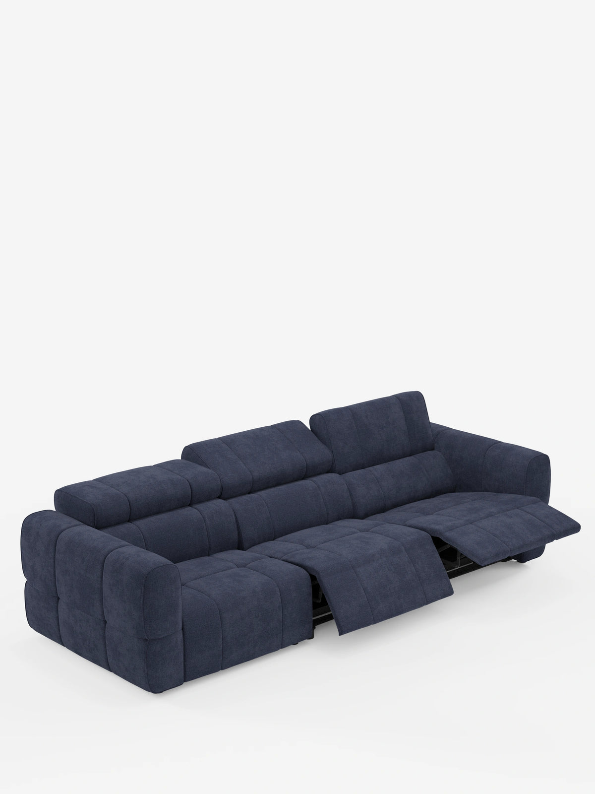 Un divano modulare Giotto blu scuro a 4 posti con poggiatesta reclinabili e funzione relax elettrica opzionale, rivestito in tessuto smacchiabile T23, è raffigurato su uno sfondo bianco; presenta un tessuto trapuntato, poggiatesta regolabili e due poggiapiedi reclinabili.