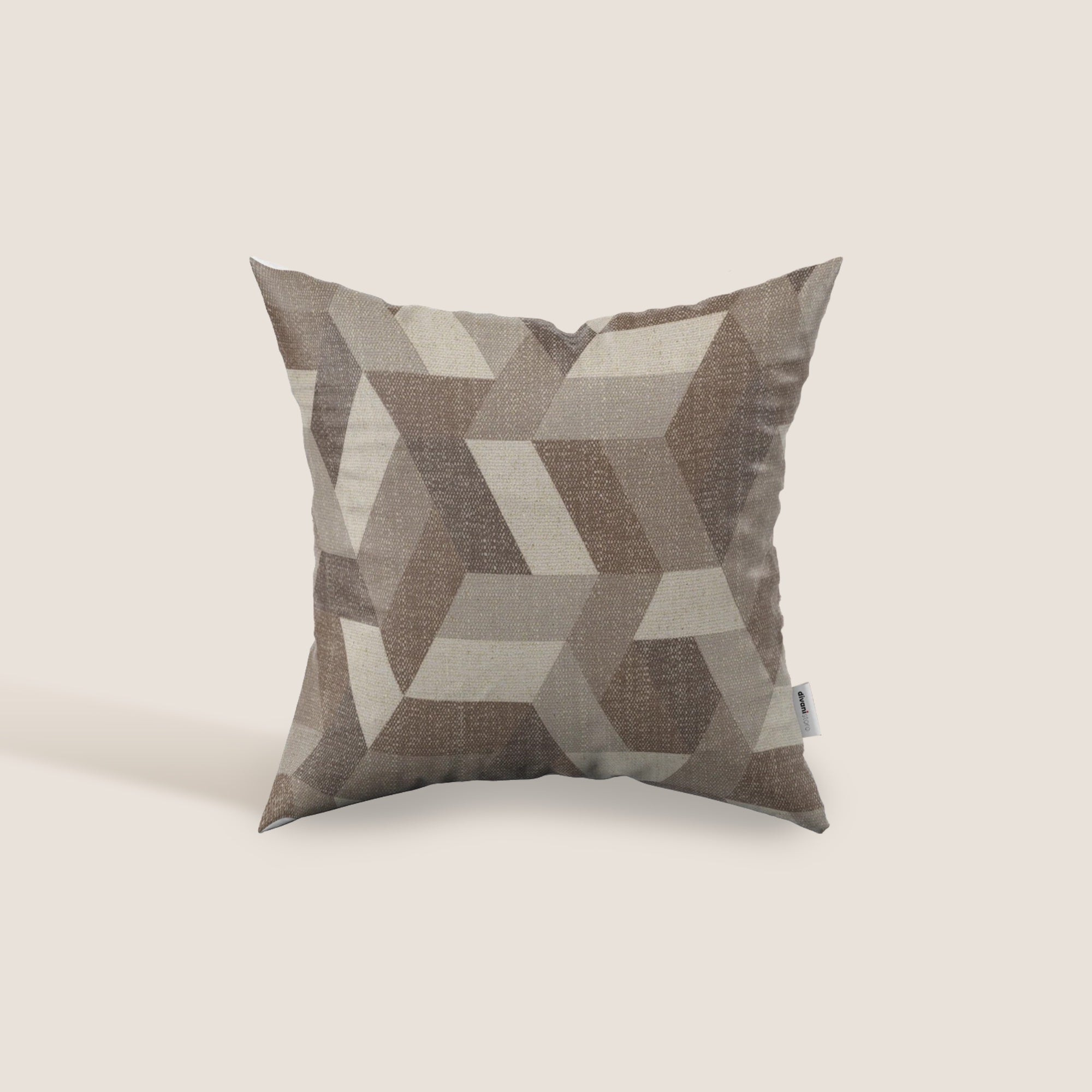 Unreal cuscini a fantasia geometriche in tessuto idrorepellente disponibile in diverse colorazioni marrone - divani.store