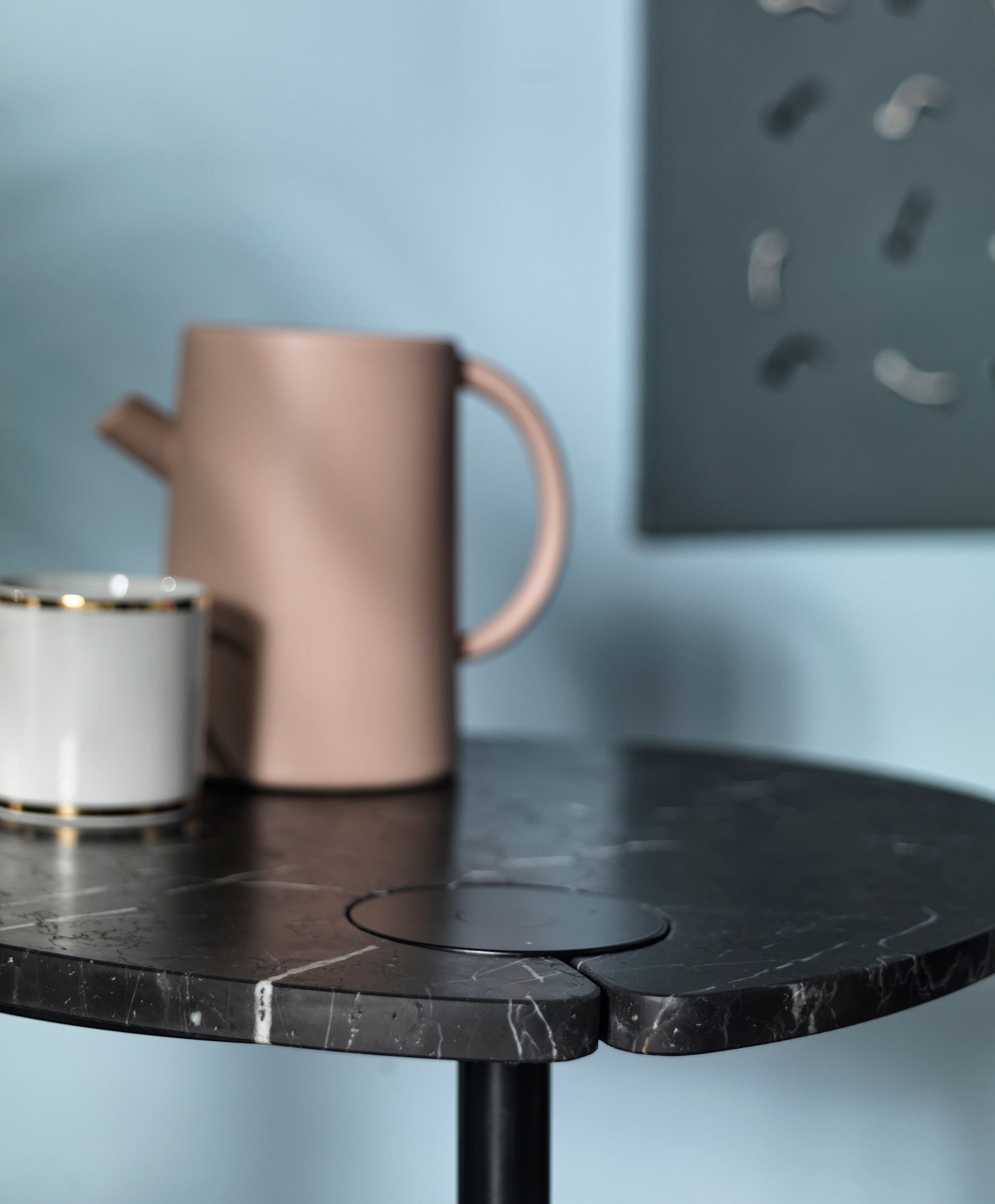 Hug tavolino da salotto con piano in marmo marquinia - divani.store